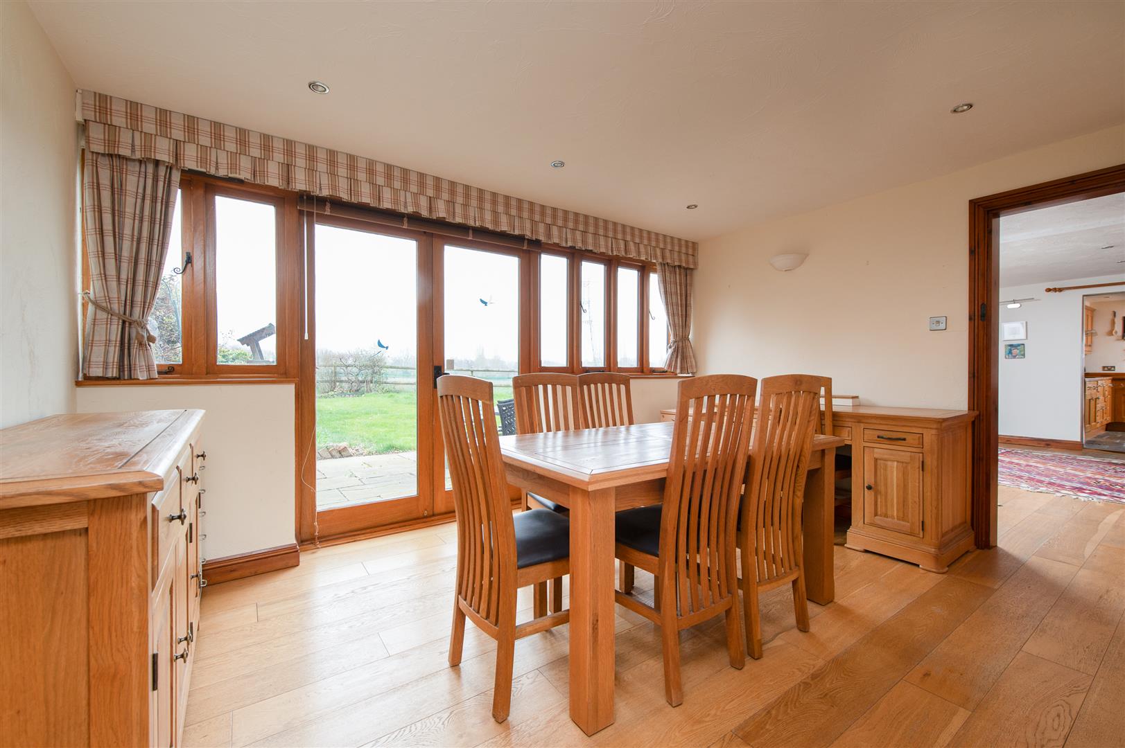 2 bed barn conversion for sale in Bluntington, Kidderminster  - Property Image 4