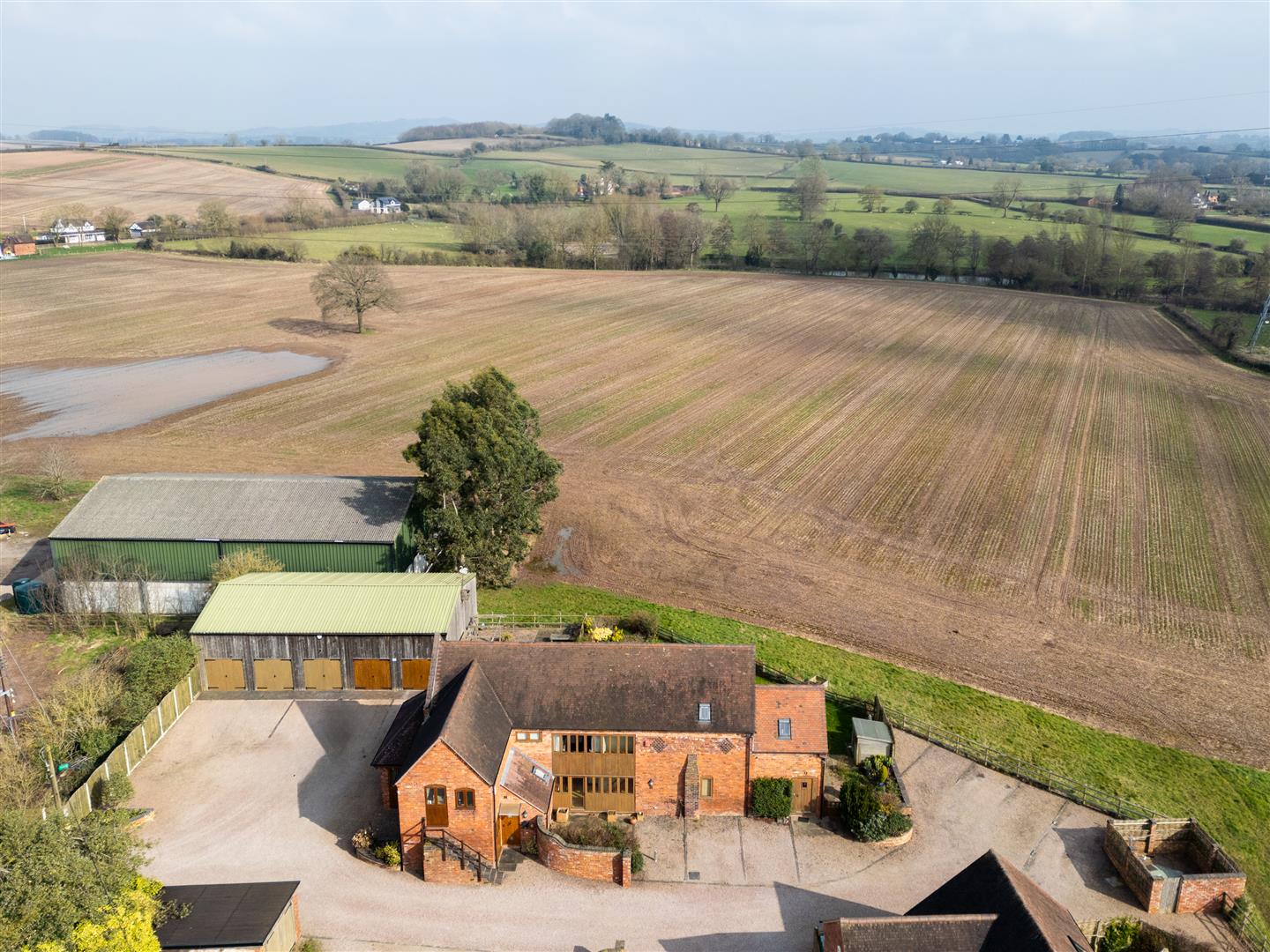 2 bed barn conversion for sale in Bluntington, Kidderminster  - Property Image 2