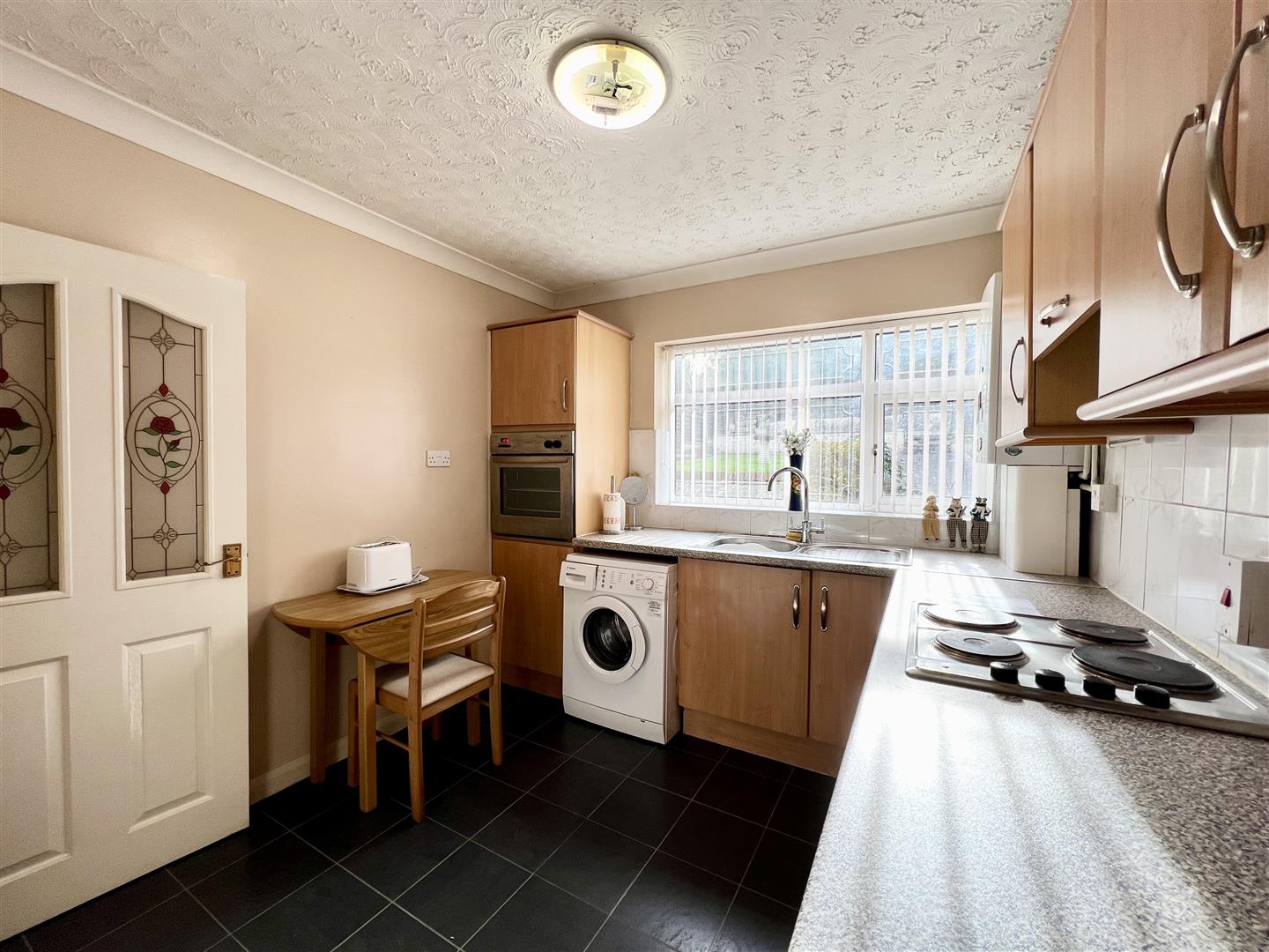 3 bed end of terrace house for sale in Harcourt Road, Cradley Heath  - Property Image 5