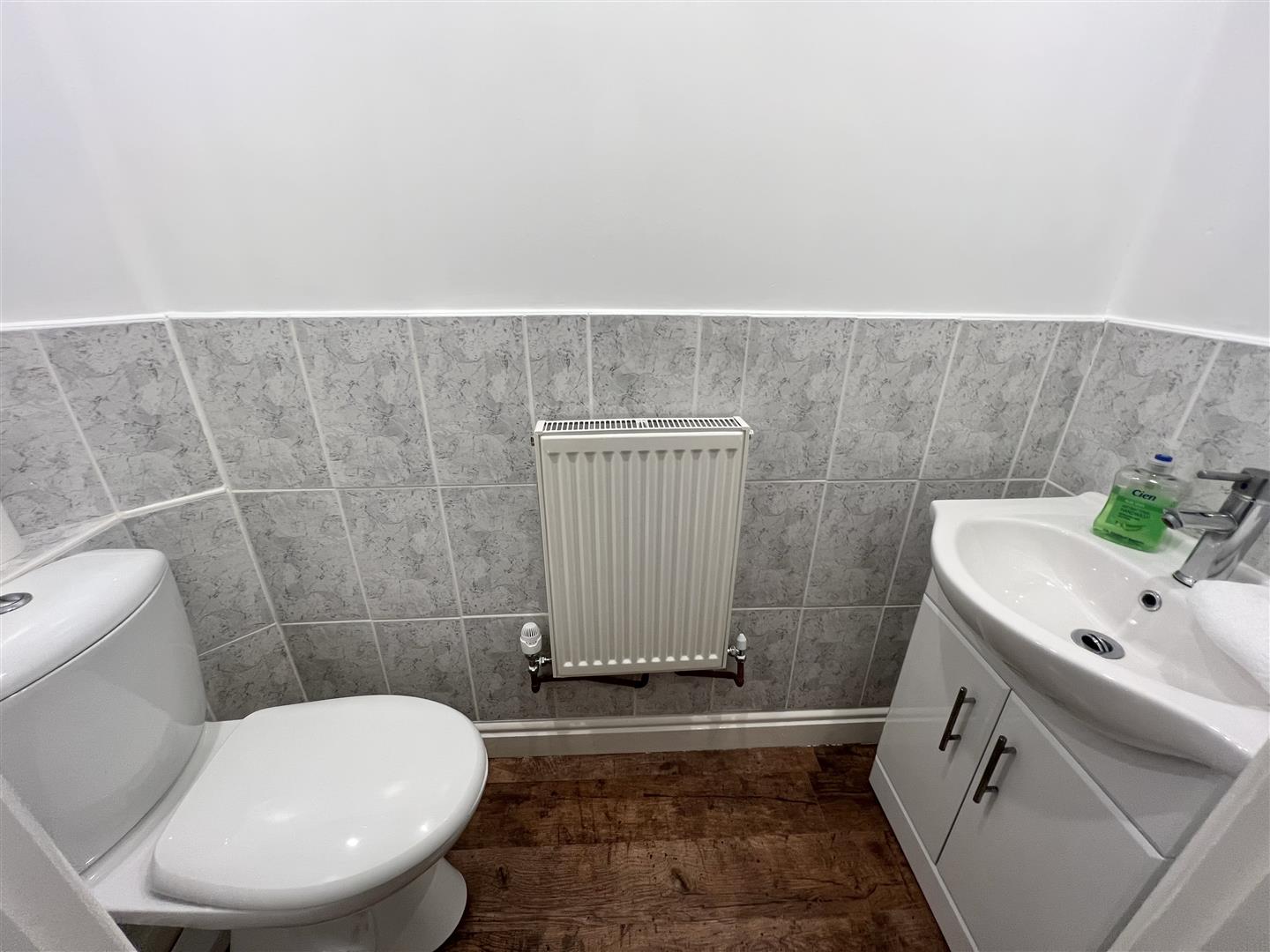 3 bed house for sale in Broadfields, Stourbridge  - Property Image 11