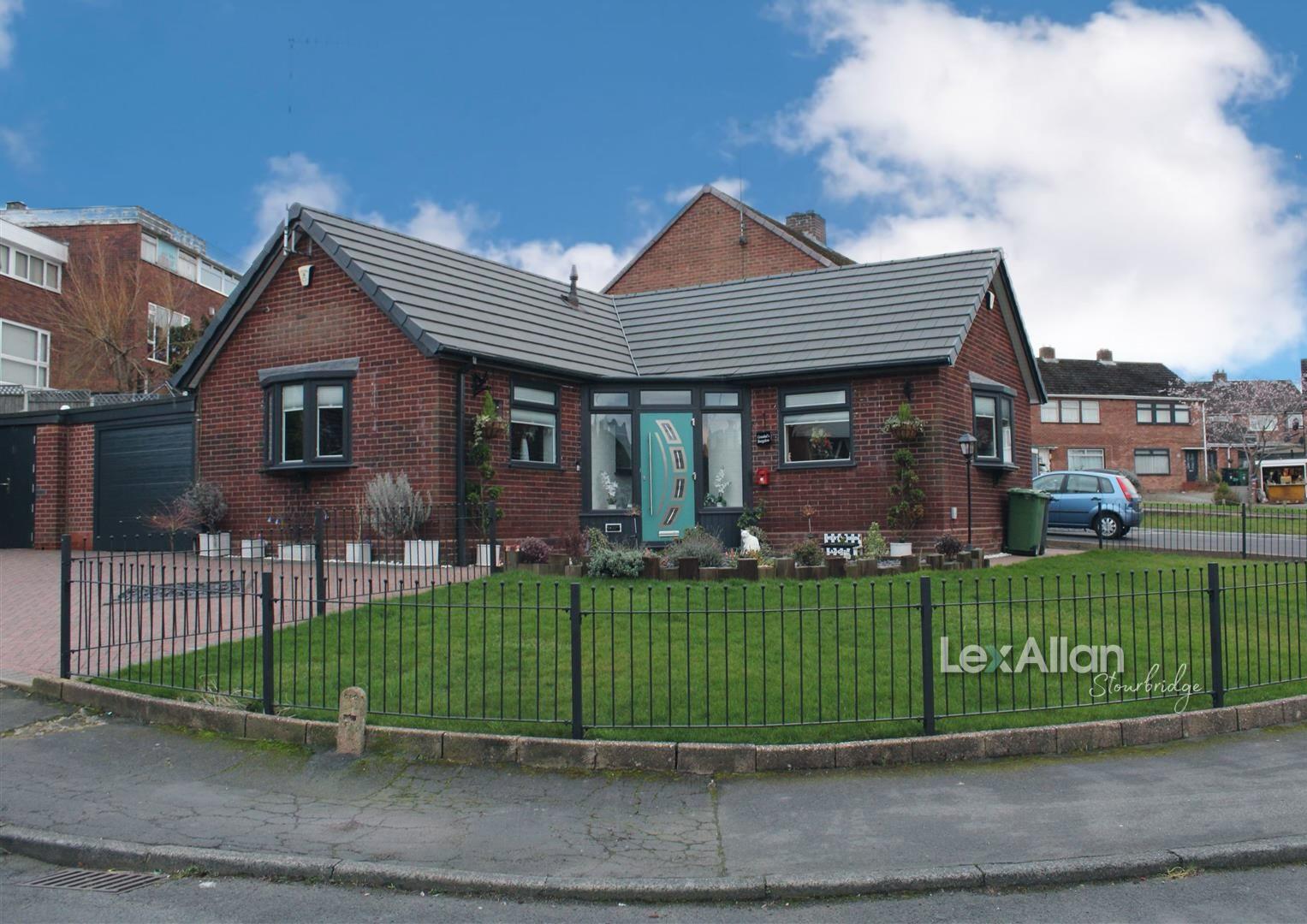 2 bed detached bungalow for sale in Mayfield Road, Halesowen - Property Image 1