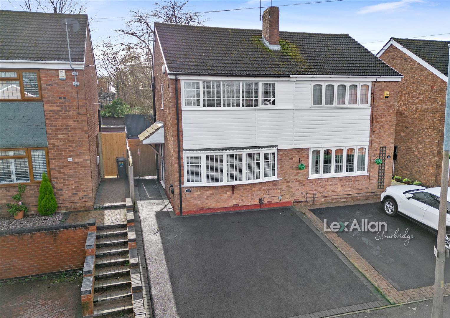 2 bed semi-detached house for sale in Queen Street, Kingswinford - Property Image 1