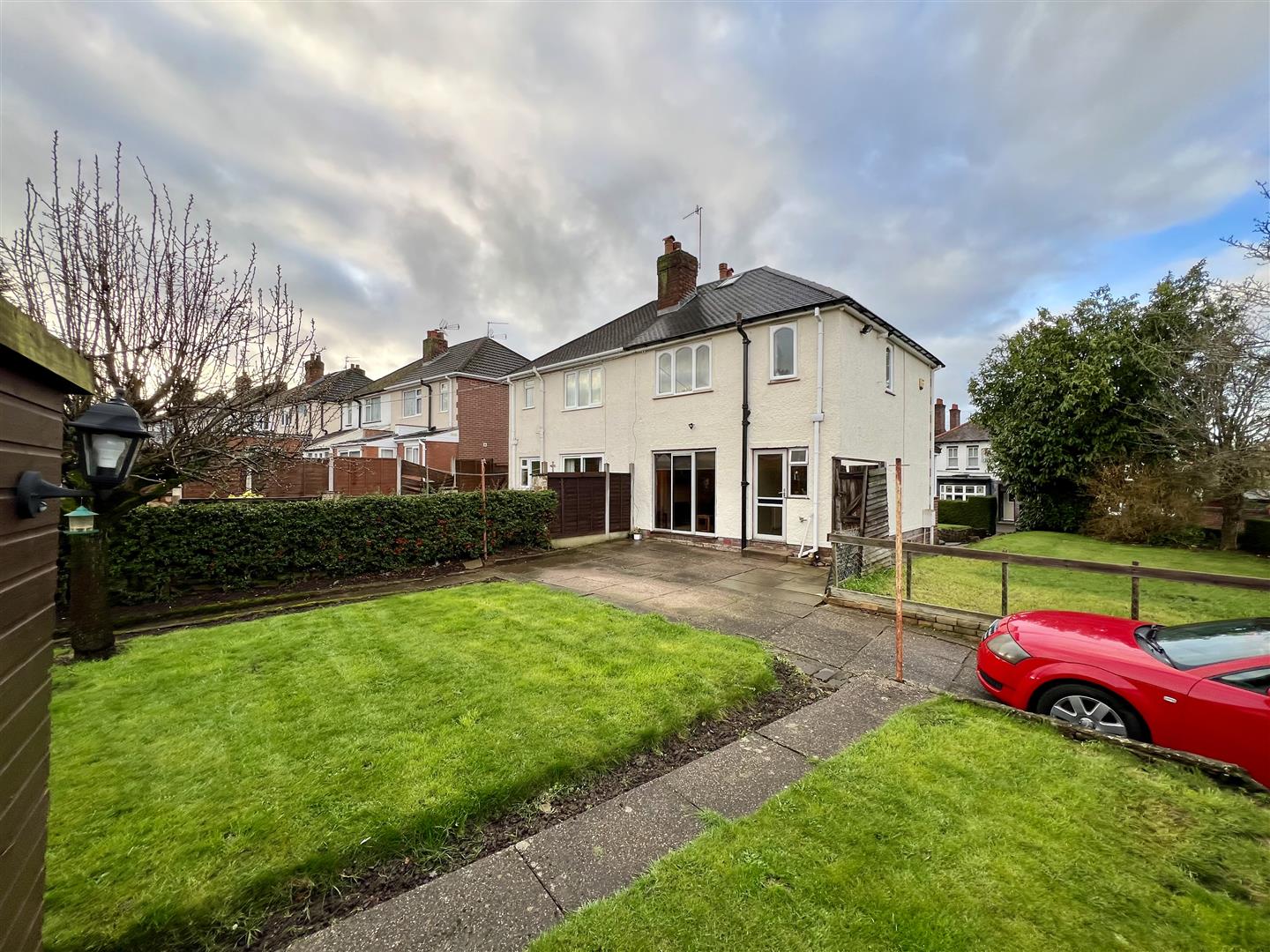 3 bed semi-detached house for sale in Lyde Green, Halesowen  - Property Image 10