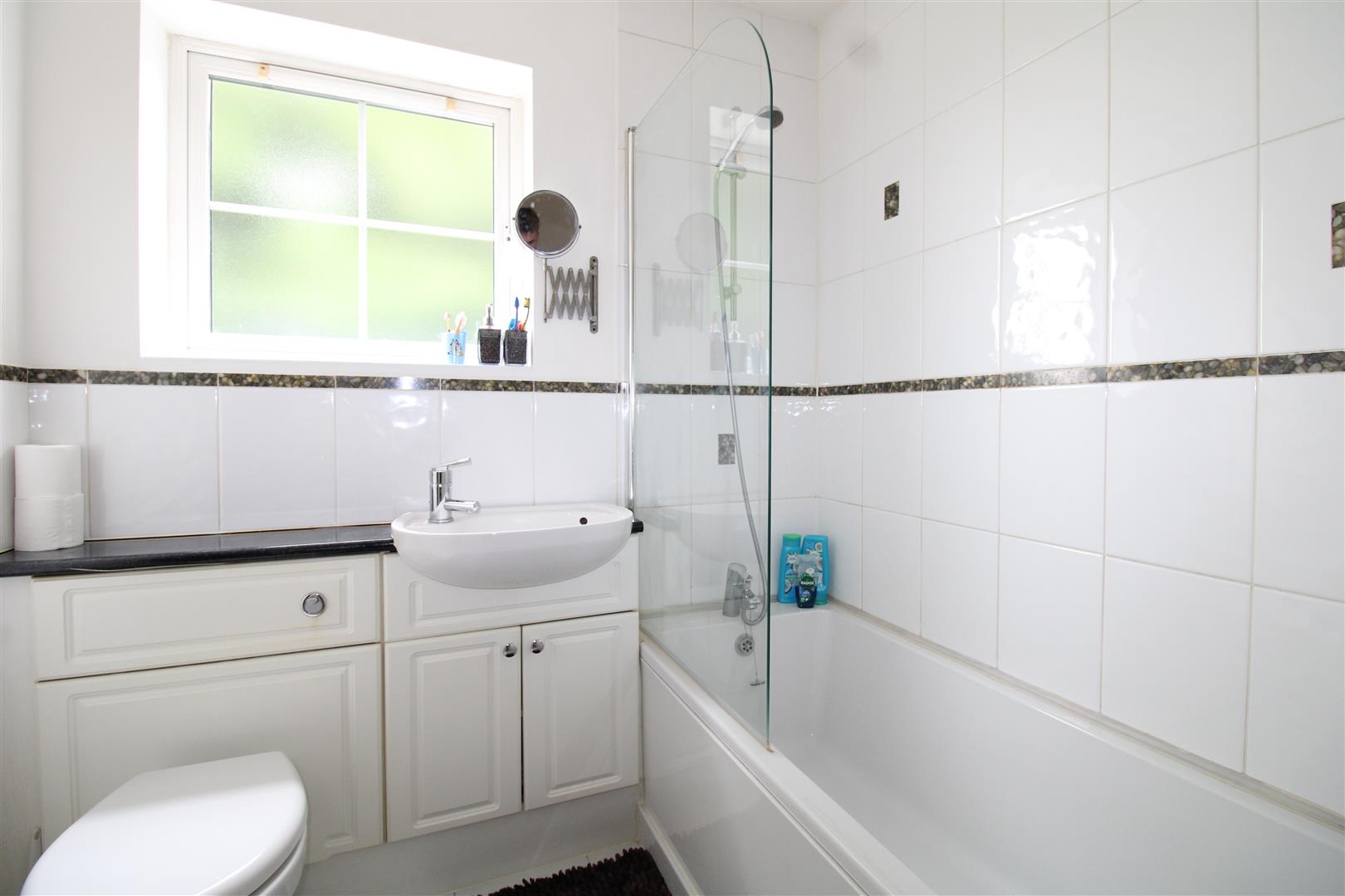2 bed end of terrace house for sale in Overman Close, Stourbridge  - Property Image 9