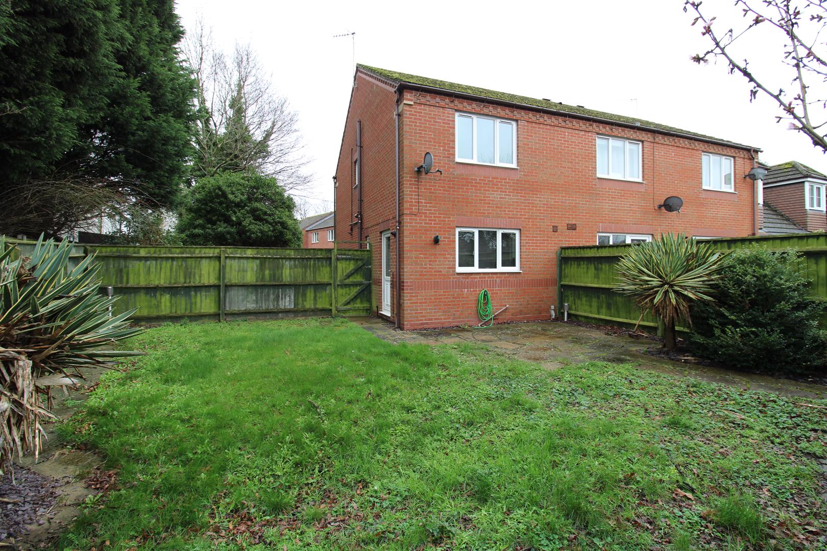 2 bed end of terrace house for sale in Overman Close, Stourbridge  - Property Image 13