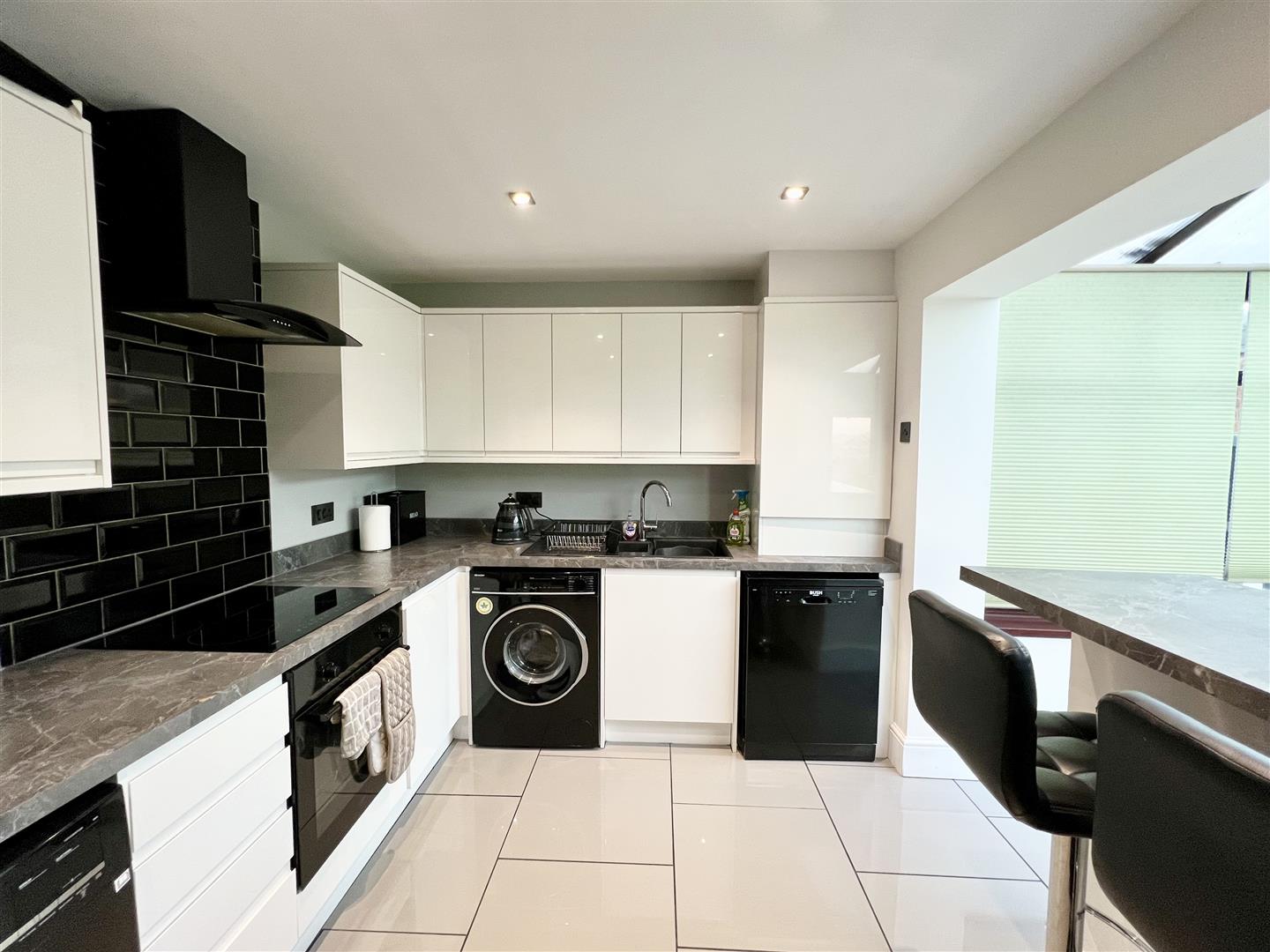 2 bed semi-detached house for sale in Willetts Drive, Halesowen  - Property Image 3