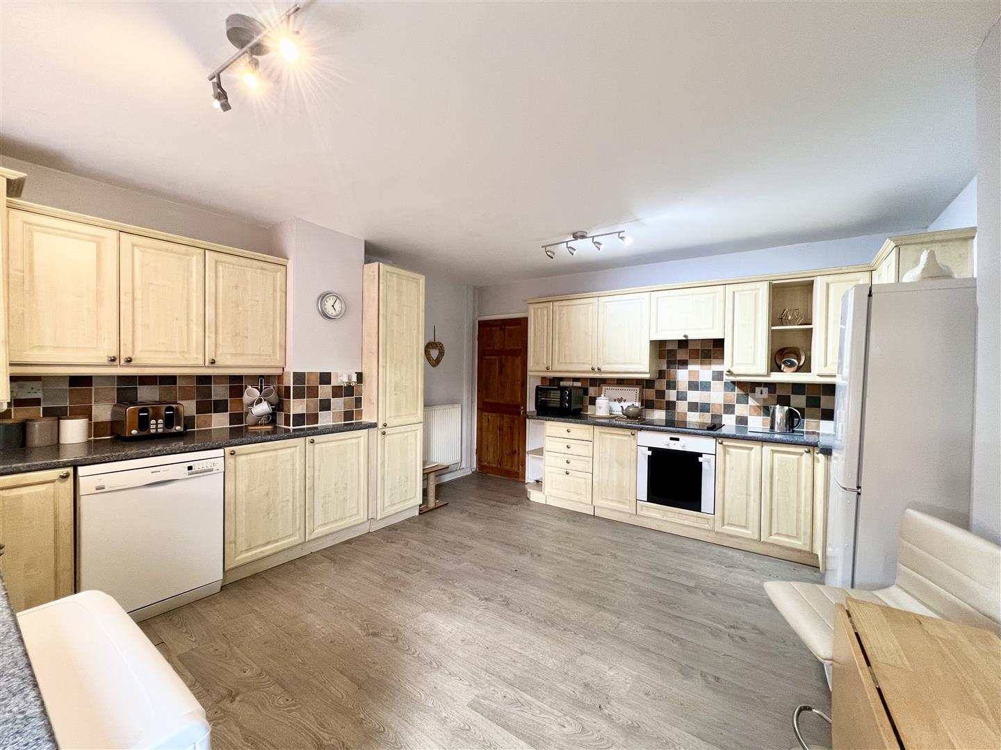 3 bed house for sale in Lansdowne Road, Halesowen  - Property Image 2