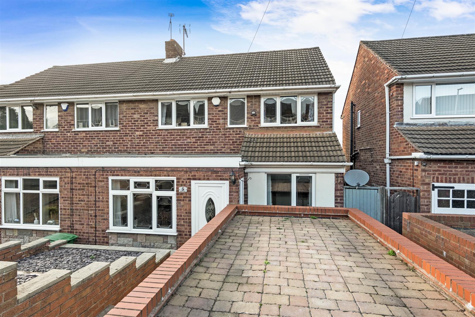3 bed semi-detached house for sale in Mount Close, Dudley  - Property Image 17