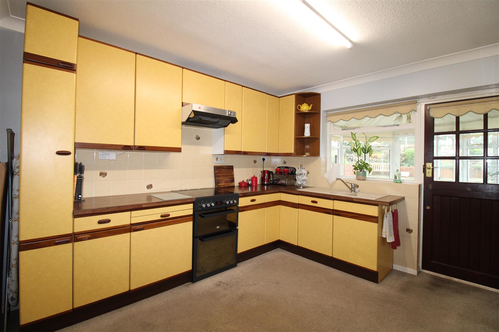 2 bed detached bungalow for sale in Vicarage Road, Stourbridge  - Property Image 7