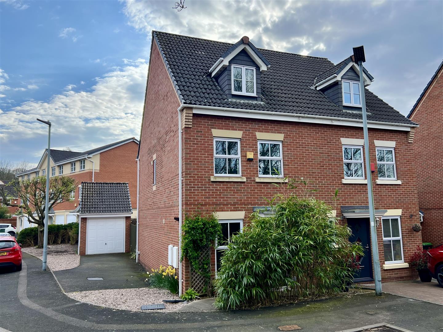 3 bed town house for sale in Unitt Drive, Cradley Heath  - Property Image 23