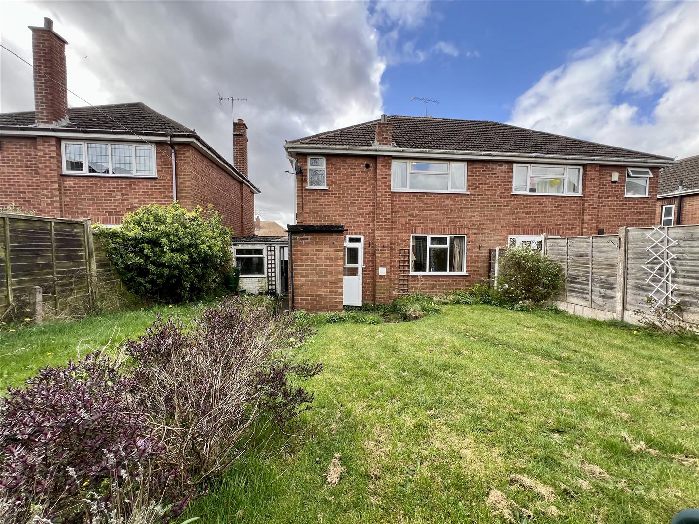 3 bed semi-detached house for sale in Hawthorne Road, Halesowen  - Property Image 18