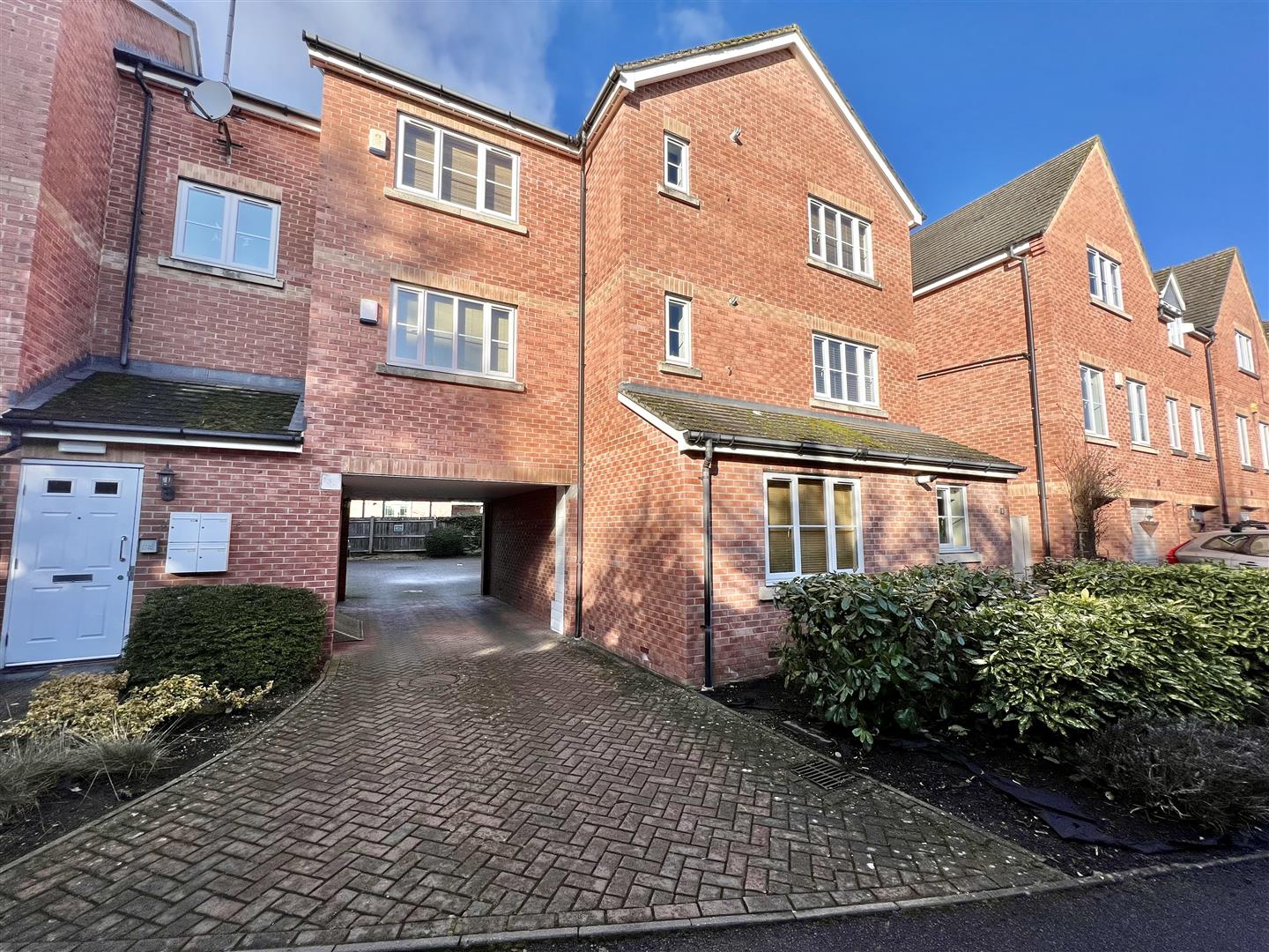 2 bed apartment for sale in The  Sidings, Stourbridge  - Property Image 5