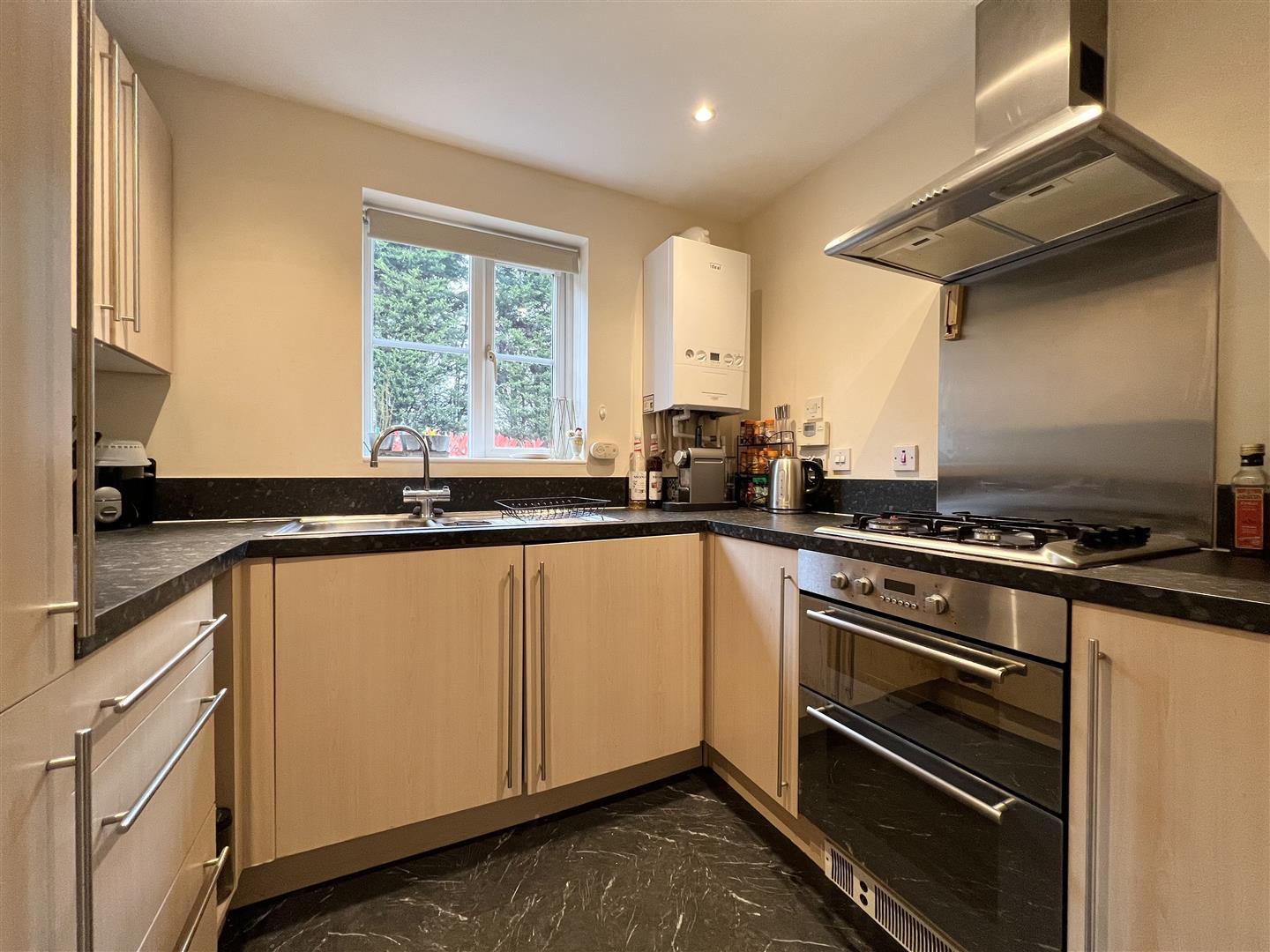 2 bed apartment for sale in The  Sidings, Stourbridge  - Property Image 7