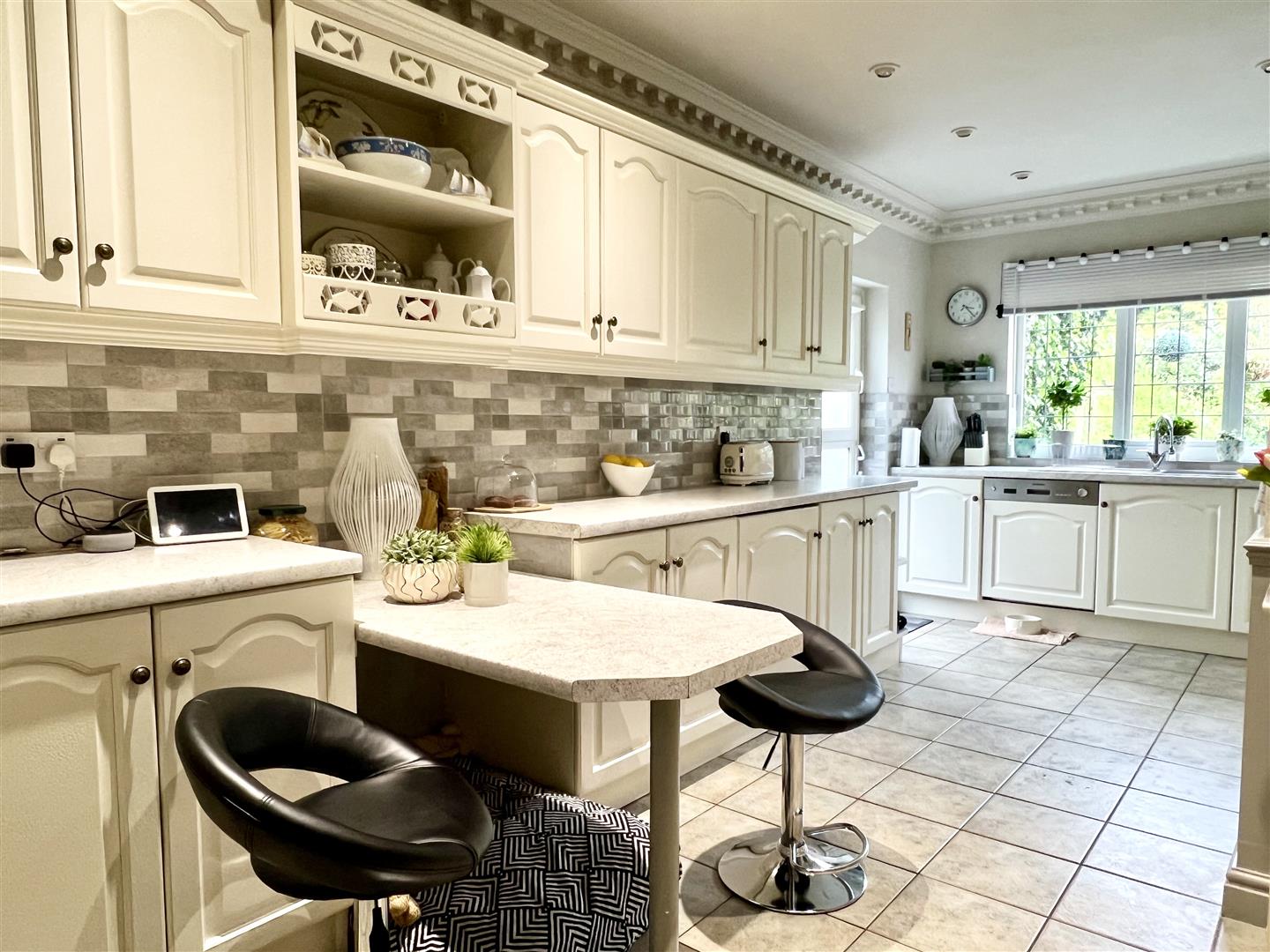 4 bed detached house for sale in Hagley Road, Halesowen  - Property Image 2