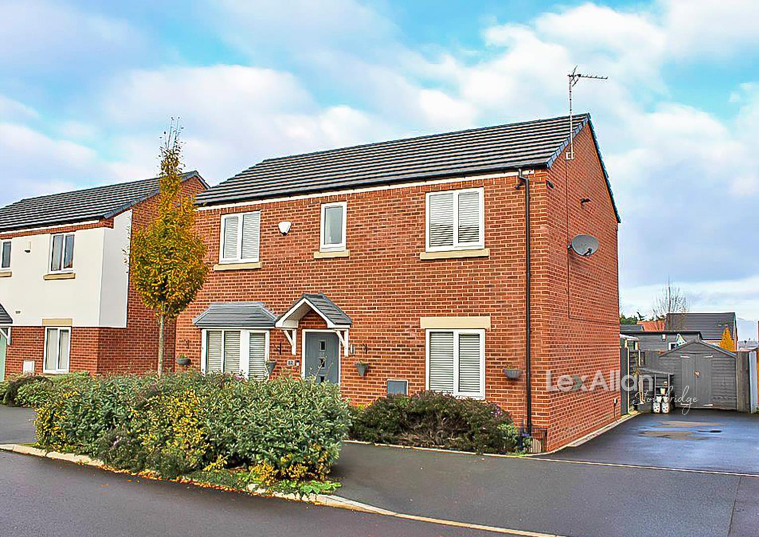 4 bed detached house for sale in Mallows Grove, Dudley - Property Image 1