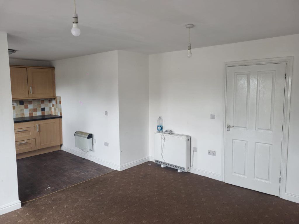 2 bed to rent in Harvest Road, Rowley Regis  - Property Image 2