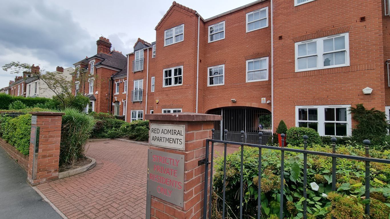 1 bed to rent in Worcester Street, Stourbridge, DY8 