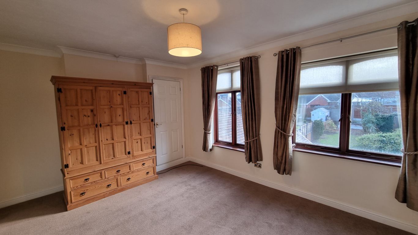 2 bed to rent in Wall Heath, Kingswinford  - Property Image 5