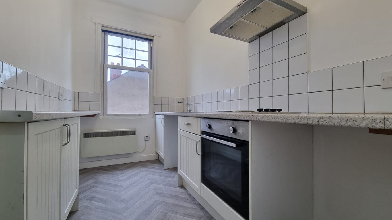 1 bed to rent in Fountain Court, Brierley Hill  - Property Image 2