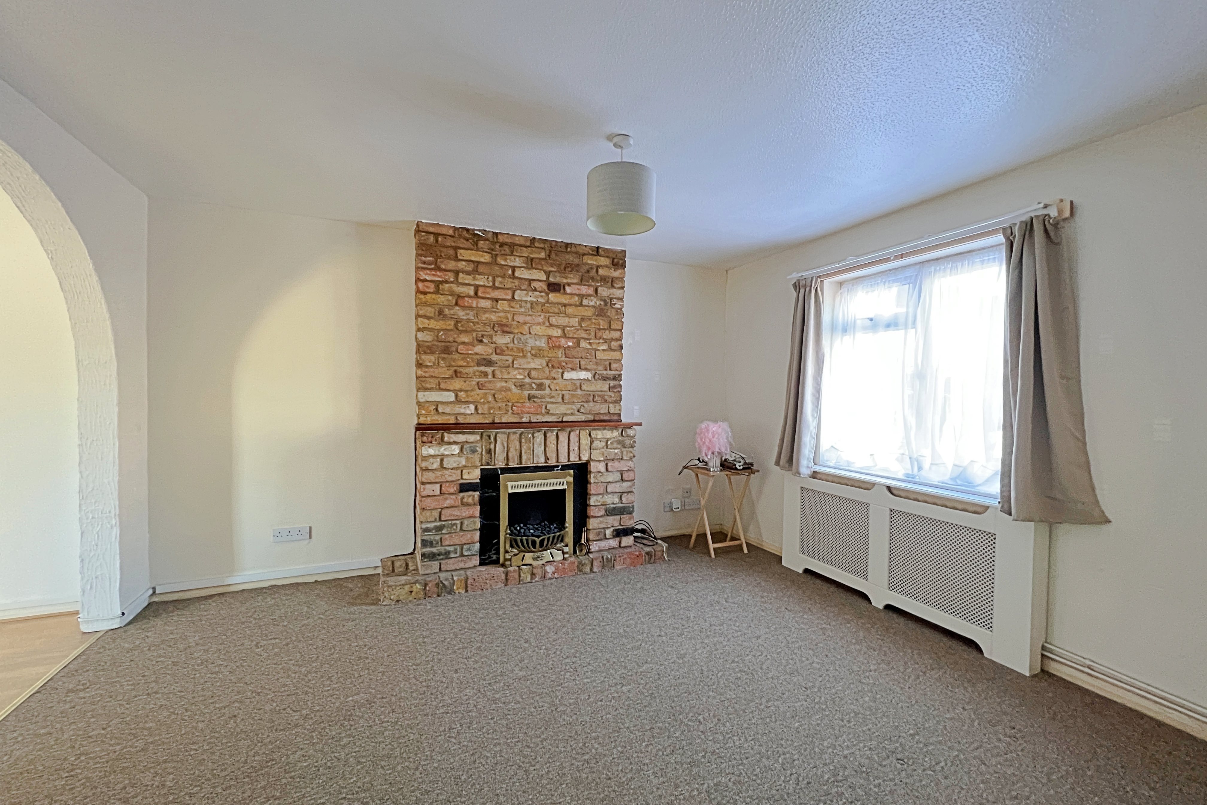 2 bed terraced house to rent in Sheering Court, Rayleigh  - Property Image 4