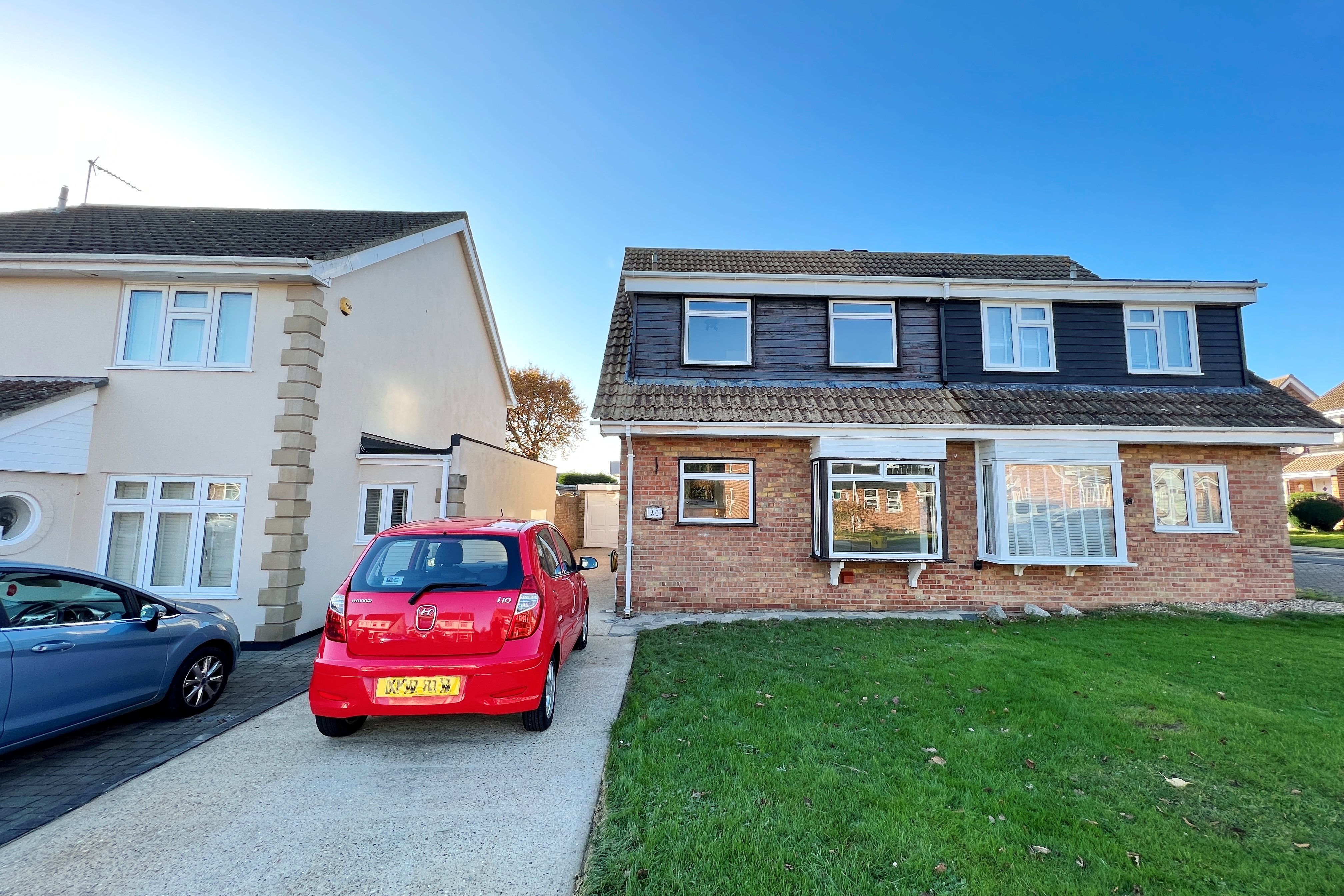 3 bed semi-detached house to rent in Broadlands, Thundersley  - Property Image 1