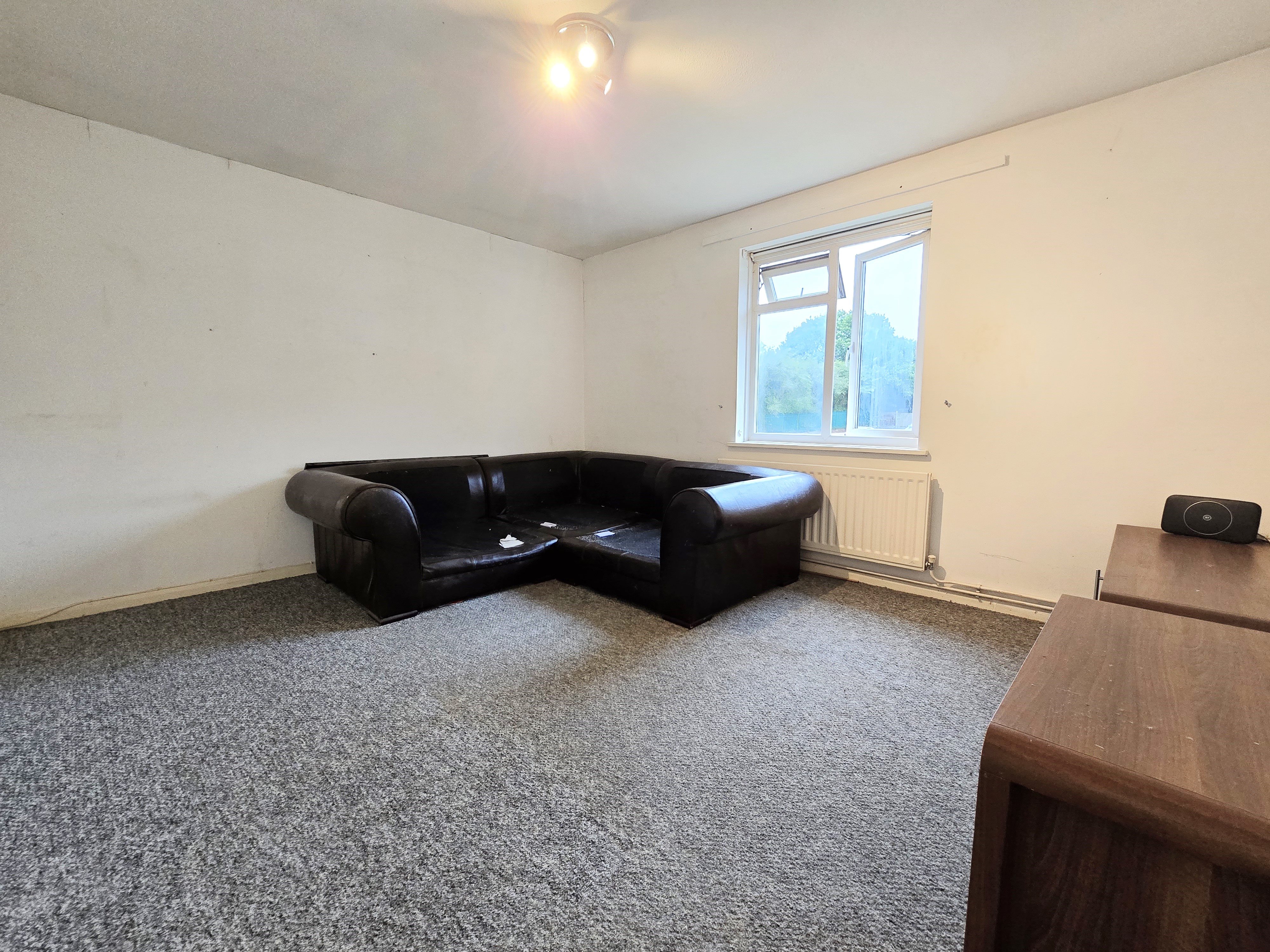 1 bed flat to rent in Bardfield Way, Rayleigh  - Property Image 4