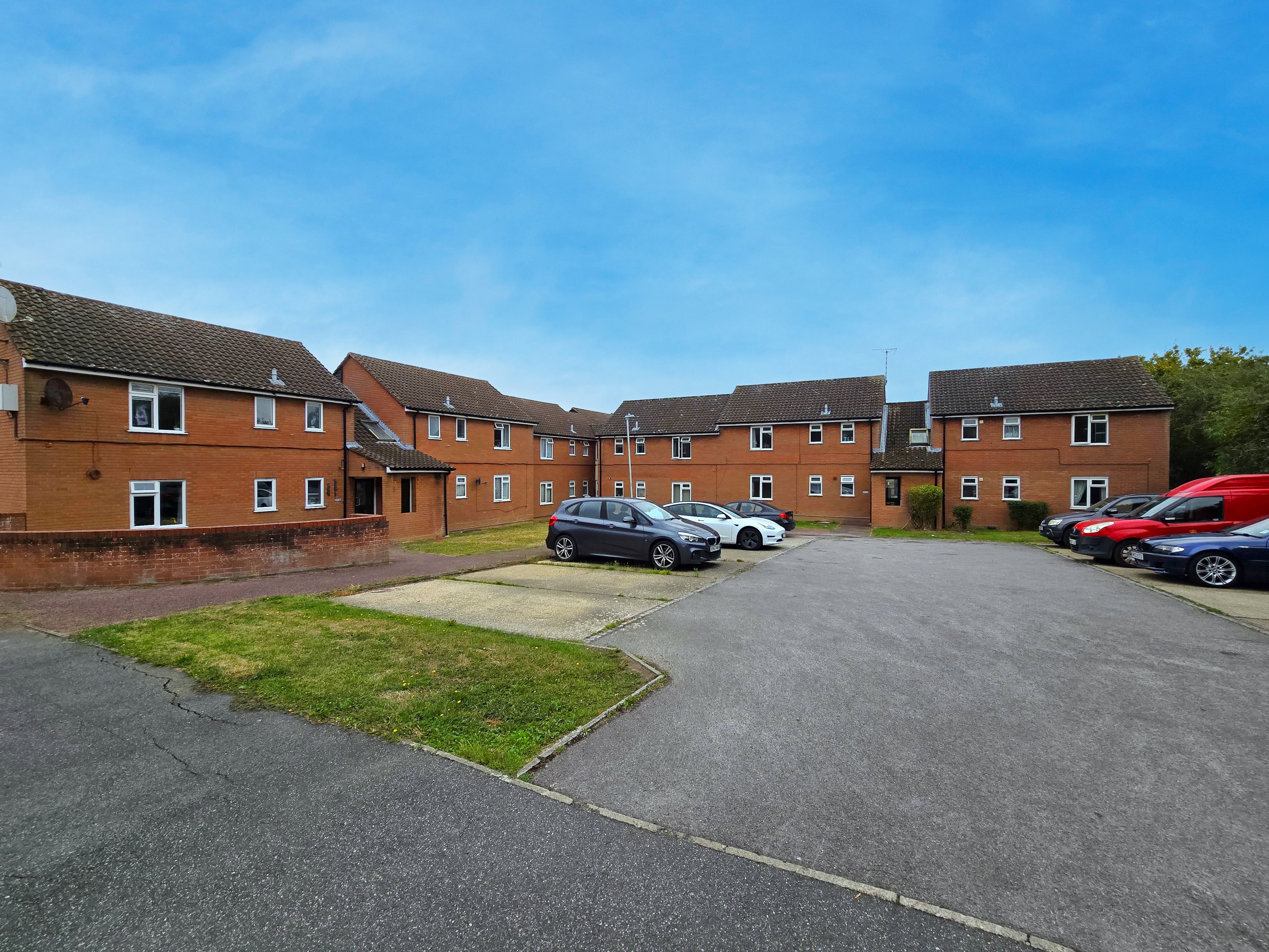 1 bed flat to rent in Bardfield Way, Rayleigh  - Property Image 8