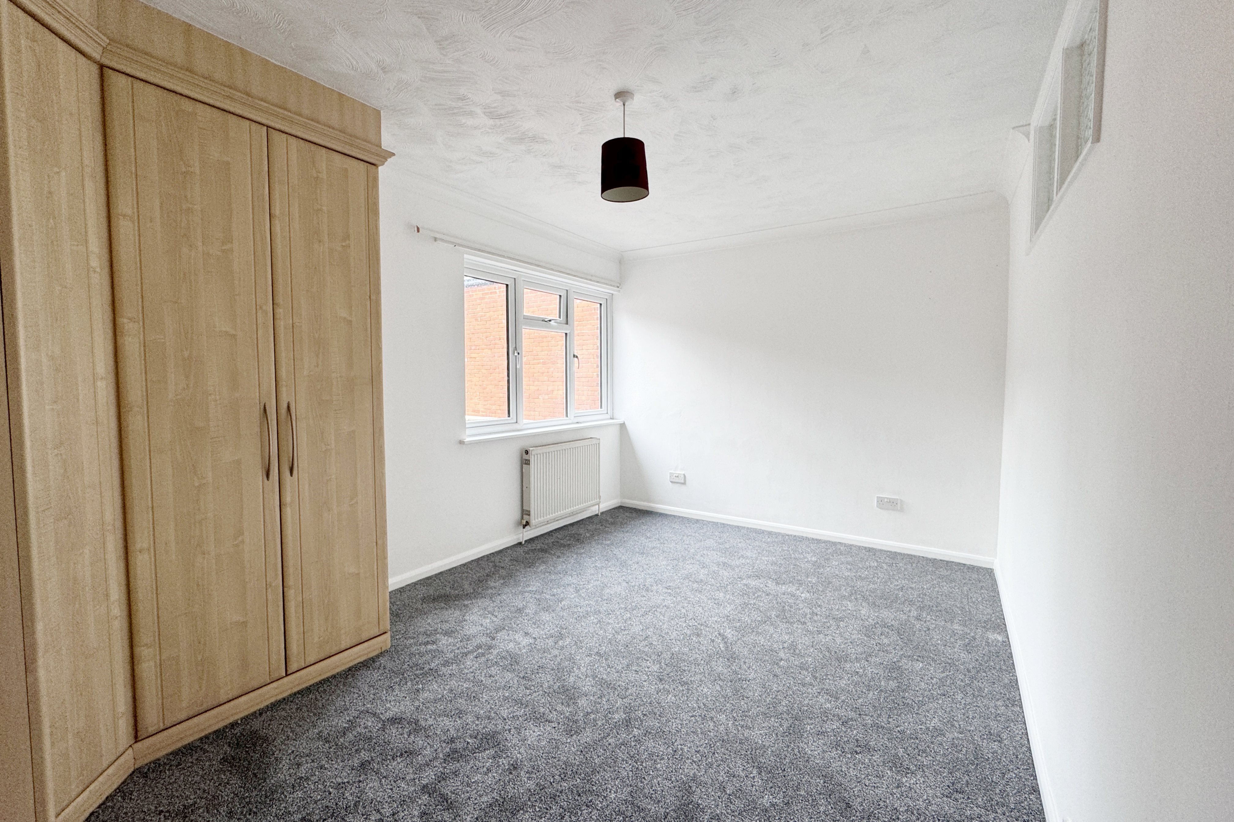 2 bed flat to rent in Eastwood Road, Rayleigh  - Property Image 4