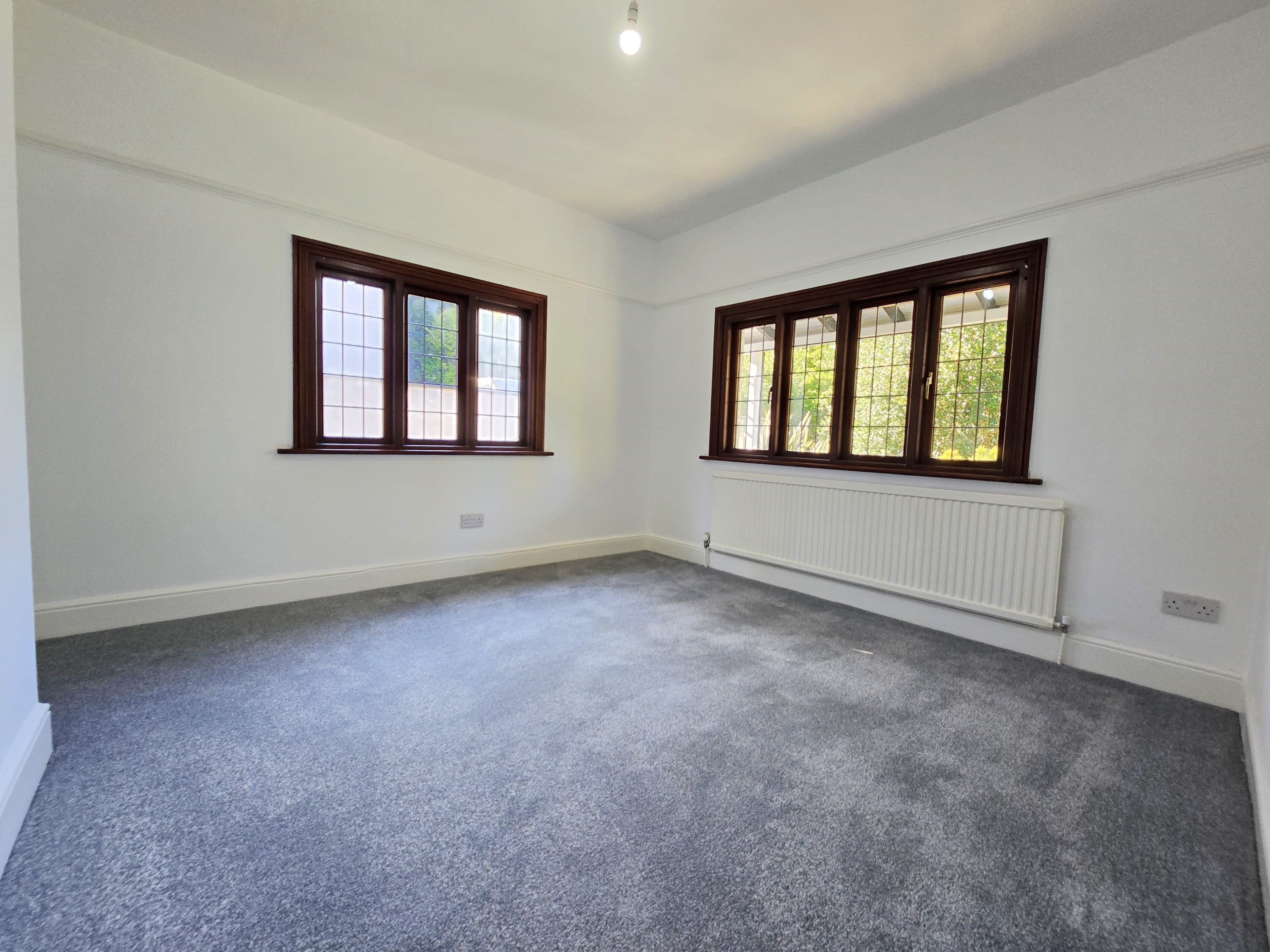 2 bed detached bungalow to rent in High Road, Langdon Hills  - Property Image 8