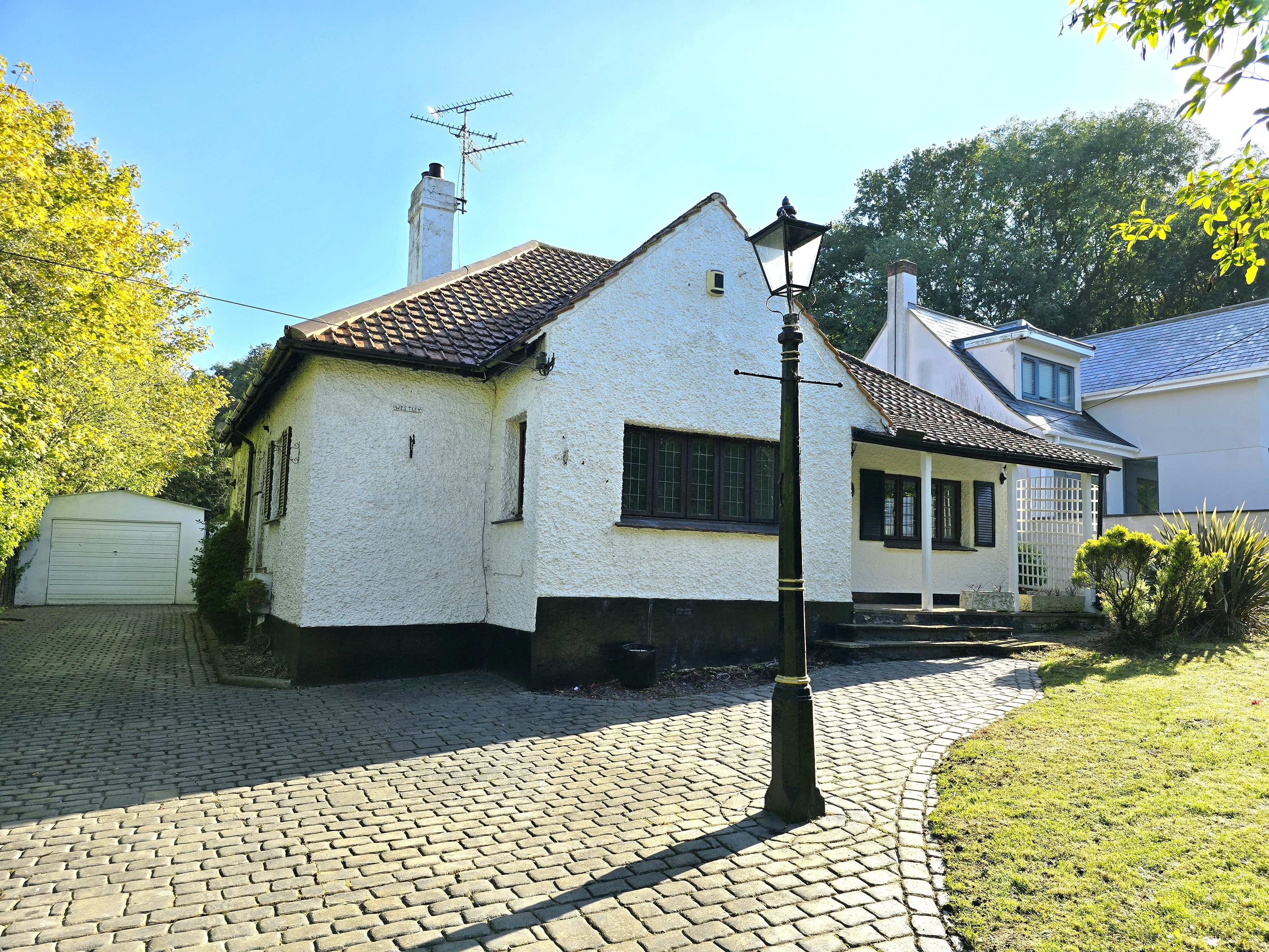 2 bed detached bungalow to rent in High Road, Langdon Hills  - Property Image 1