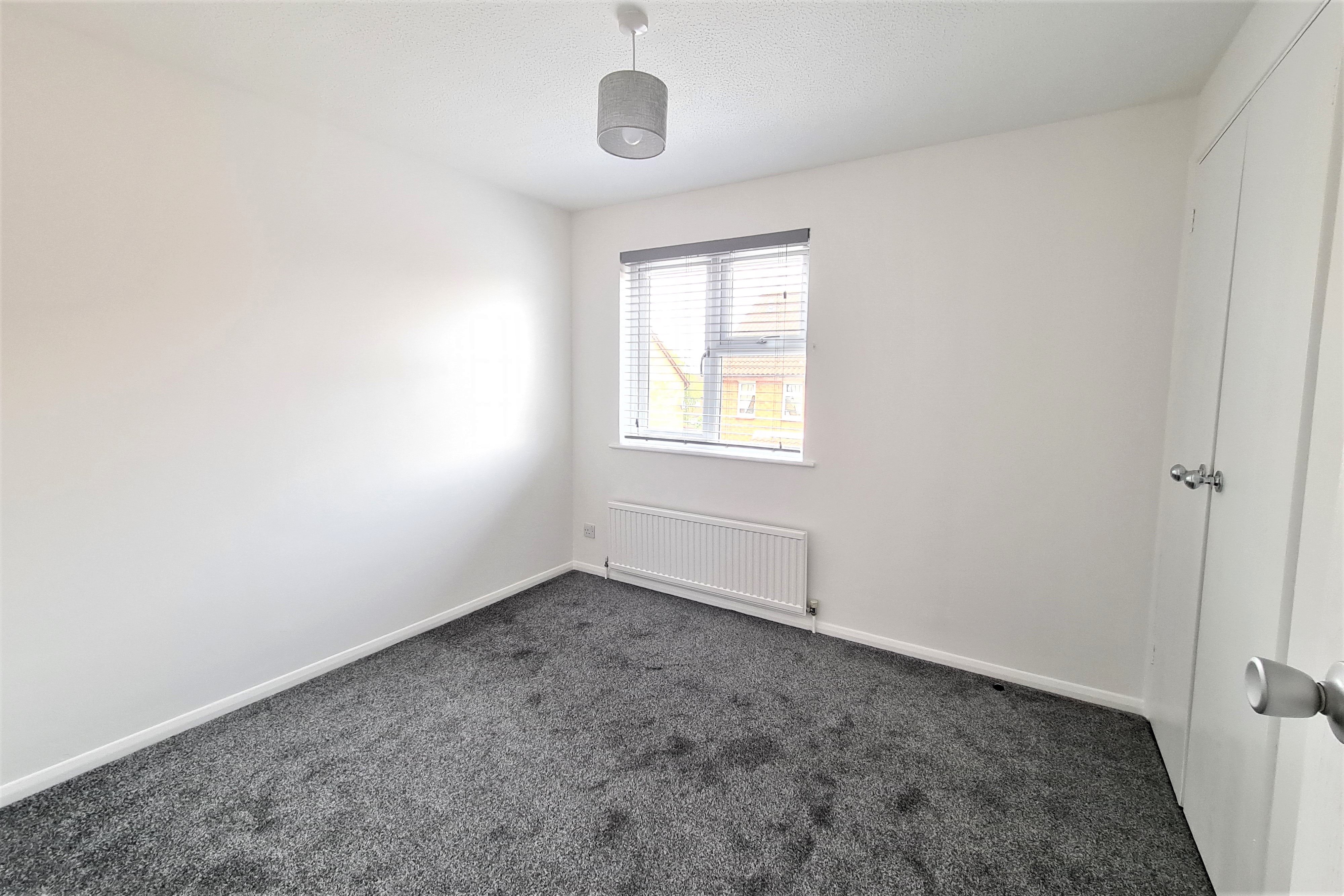 3 bed terraced house to rent in Sudeley Gardens, Hockley  - Property Image 5