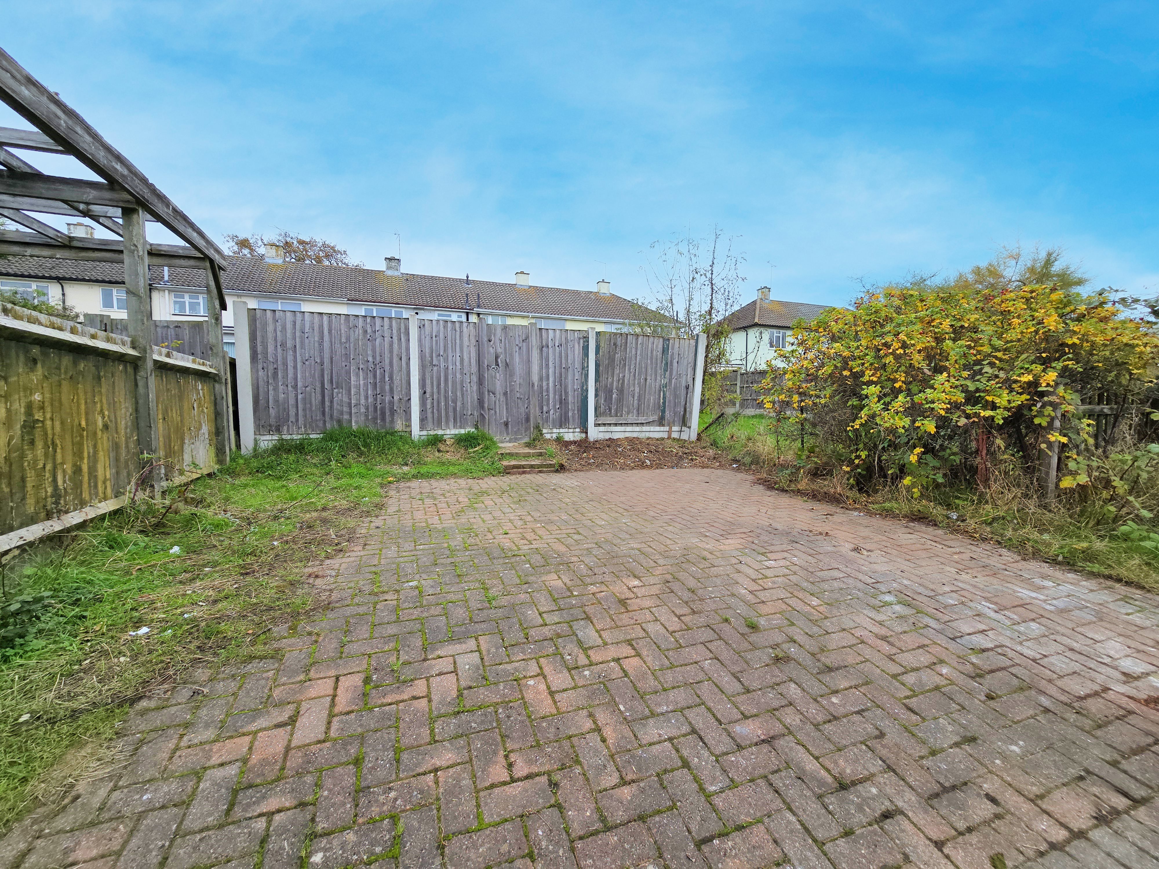 3 bed terraced house to rent in Blenheim Chase, Leigh-on-sea  - Property Image 10