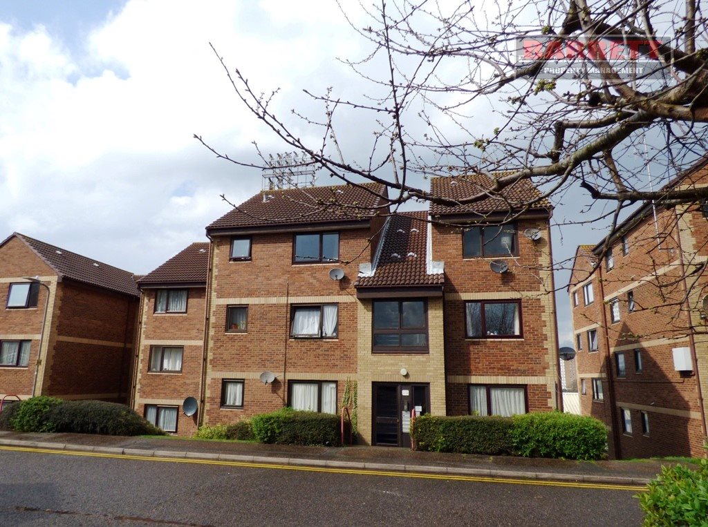 1 bed flat to rent in Priory Court, Southend-on-sea  - Property Image 8
