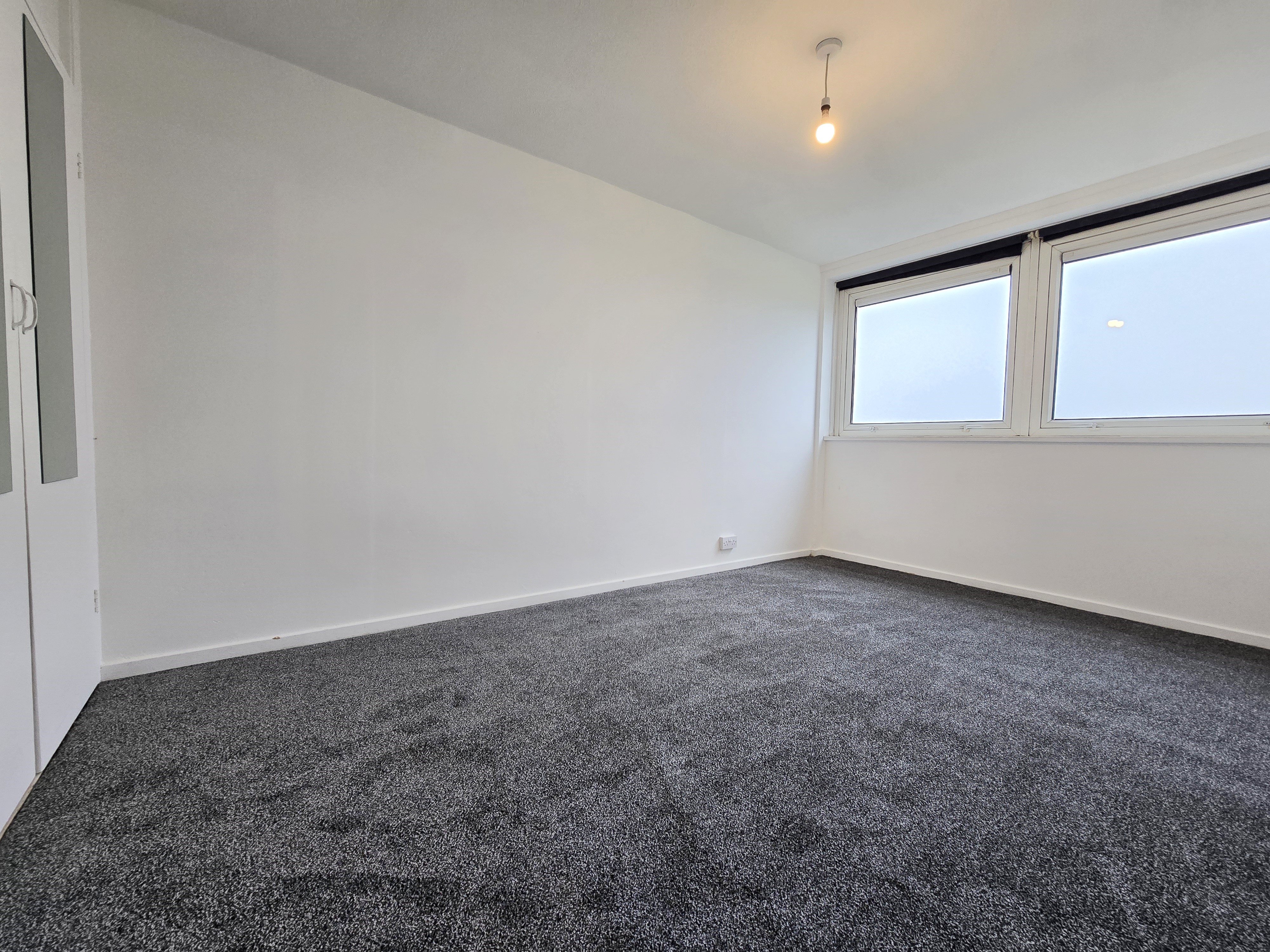 2 bed flat to rent in Beaver Tower, Mansell Close  - Property Image 5