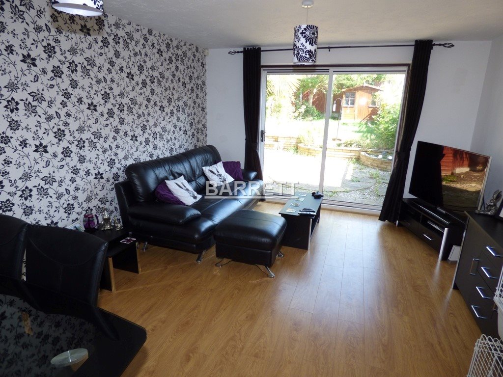 2 bed end of terrace house to rent in Brunswick Place, Rayleigh  - Property Image 3