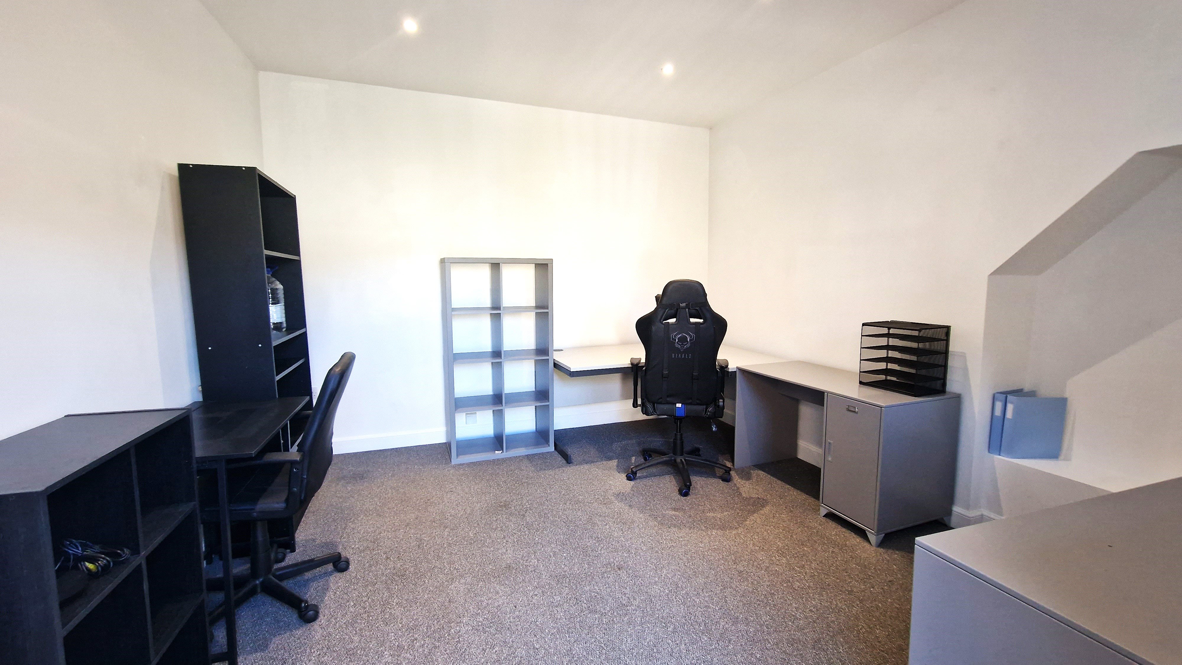 Commercial property to rent in t Floor Office Studio, Main Road - Property Image 1