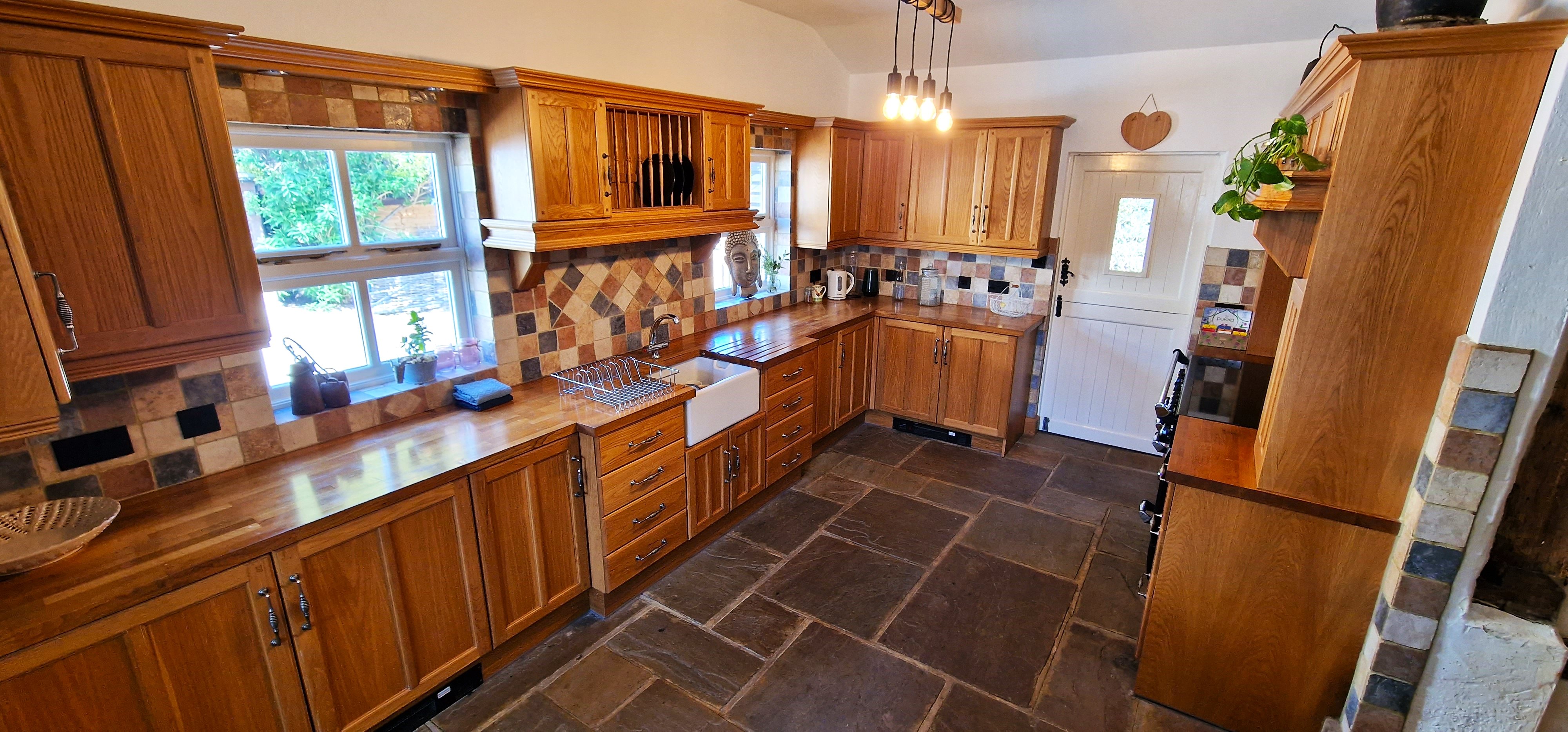 4 bed detached house to rent in Rettendon Old Hall, Rettendon Common  - Property Image 3