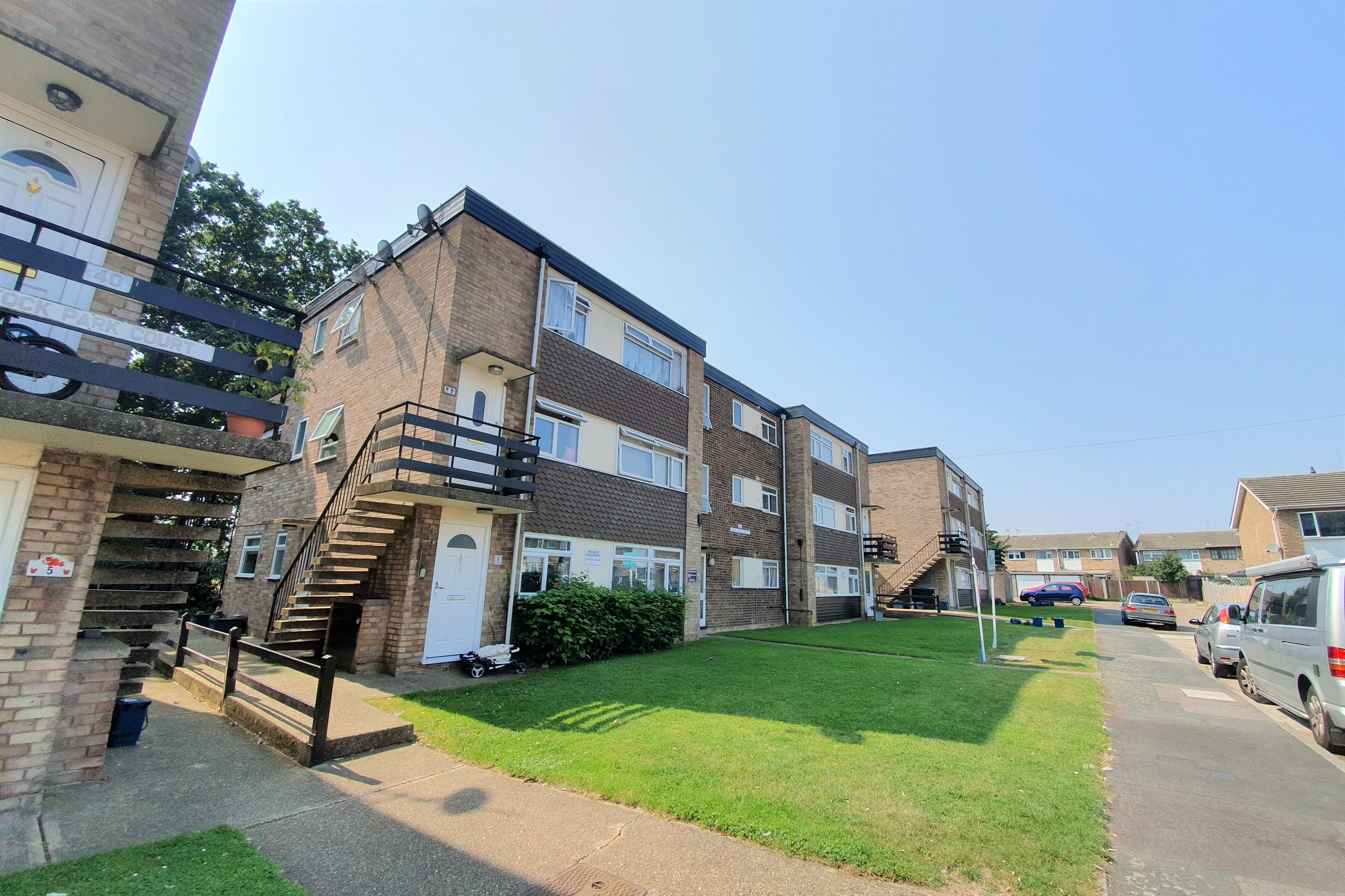 1 bed flat to rent in Stock Park Court, St. Lawrence Gardens  - Property Image 5