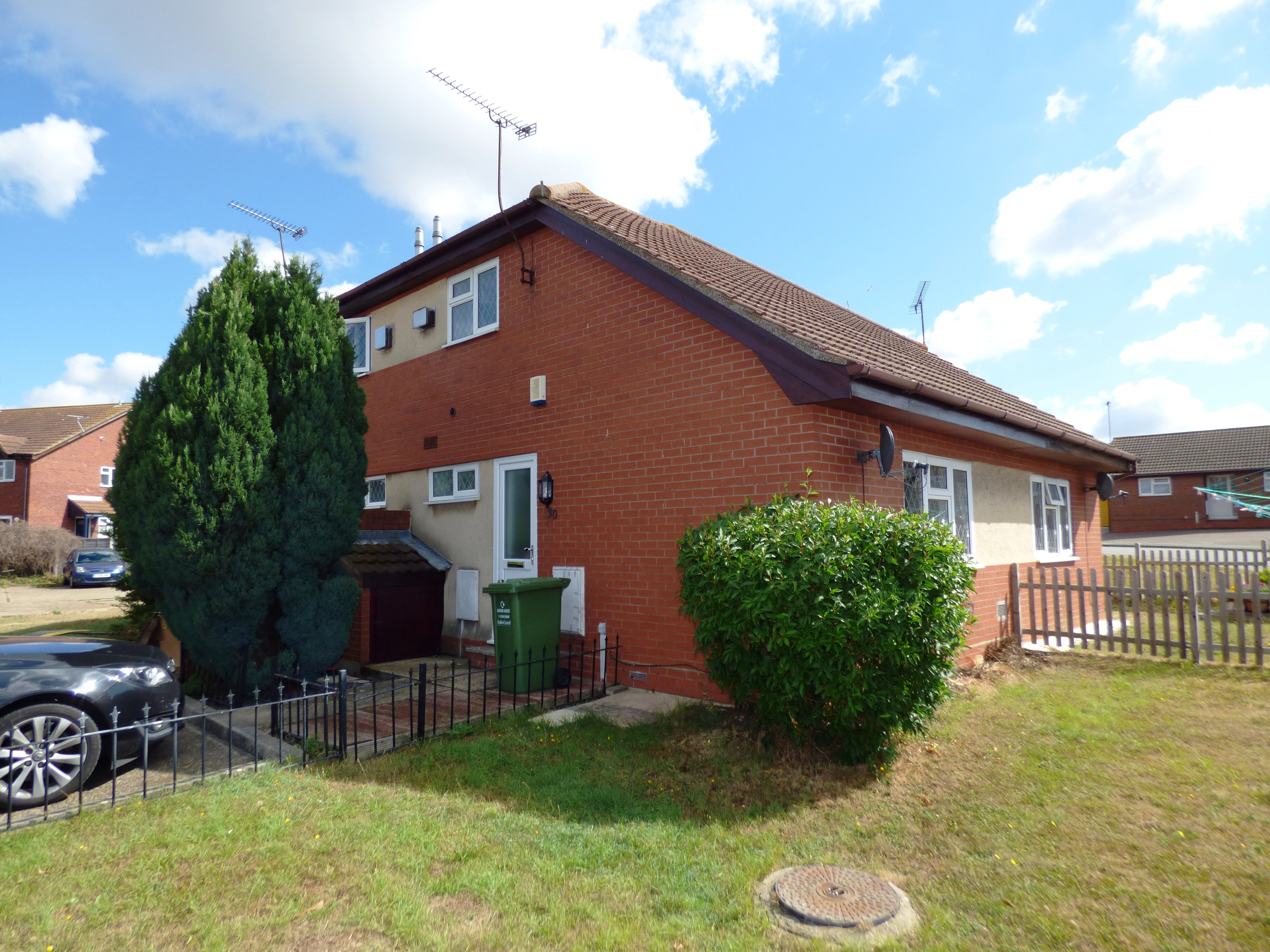1 bed house to rent in Broad Oaks, Wickford - Property Image 1