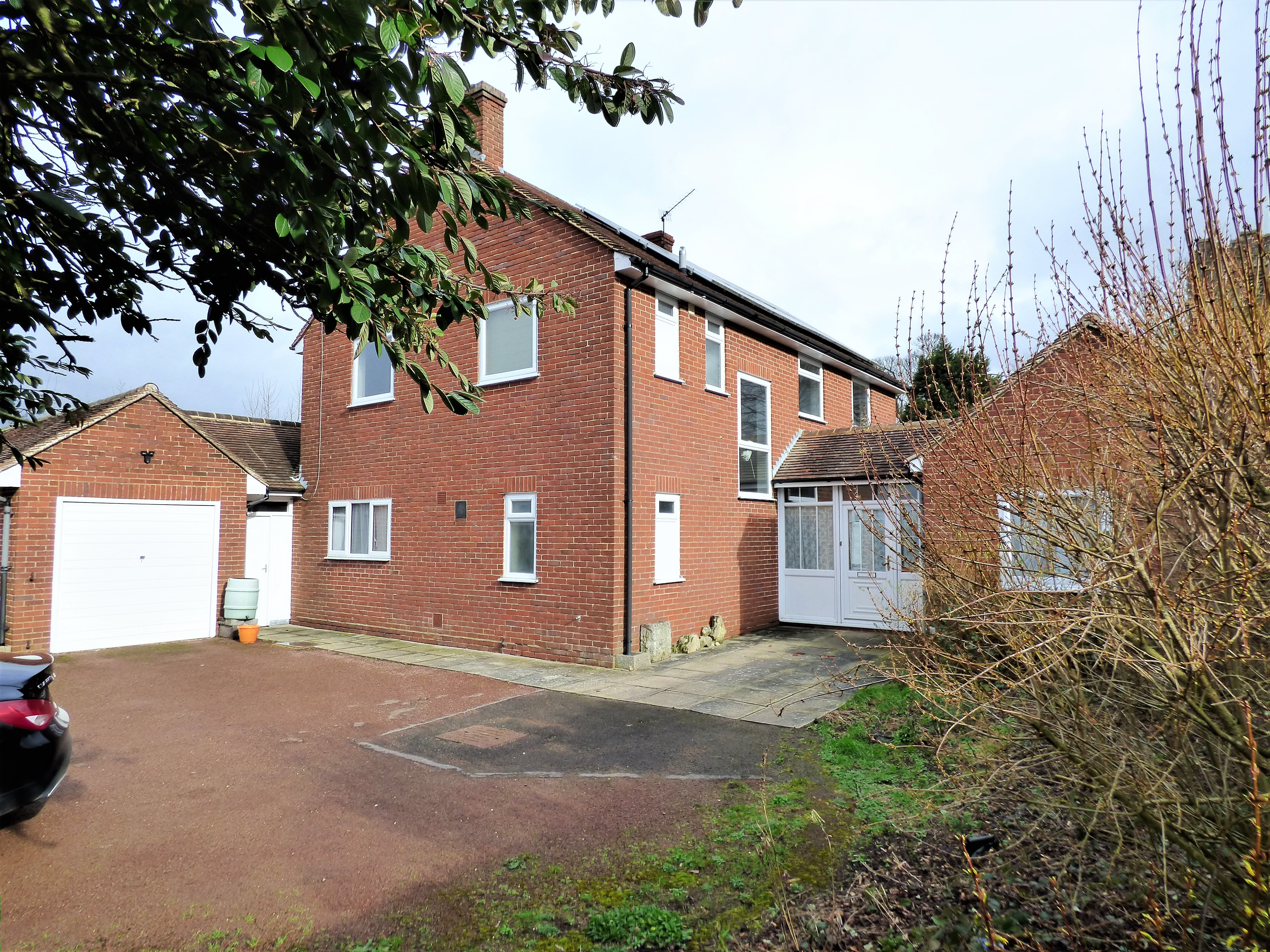 5 bed detached house to rent in Feathers Hill, Hatfield Broad Oak  - Property Image 1