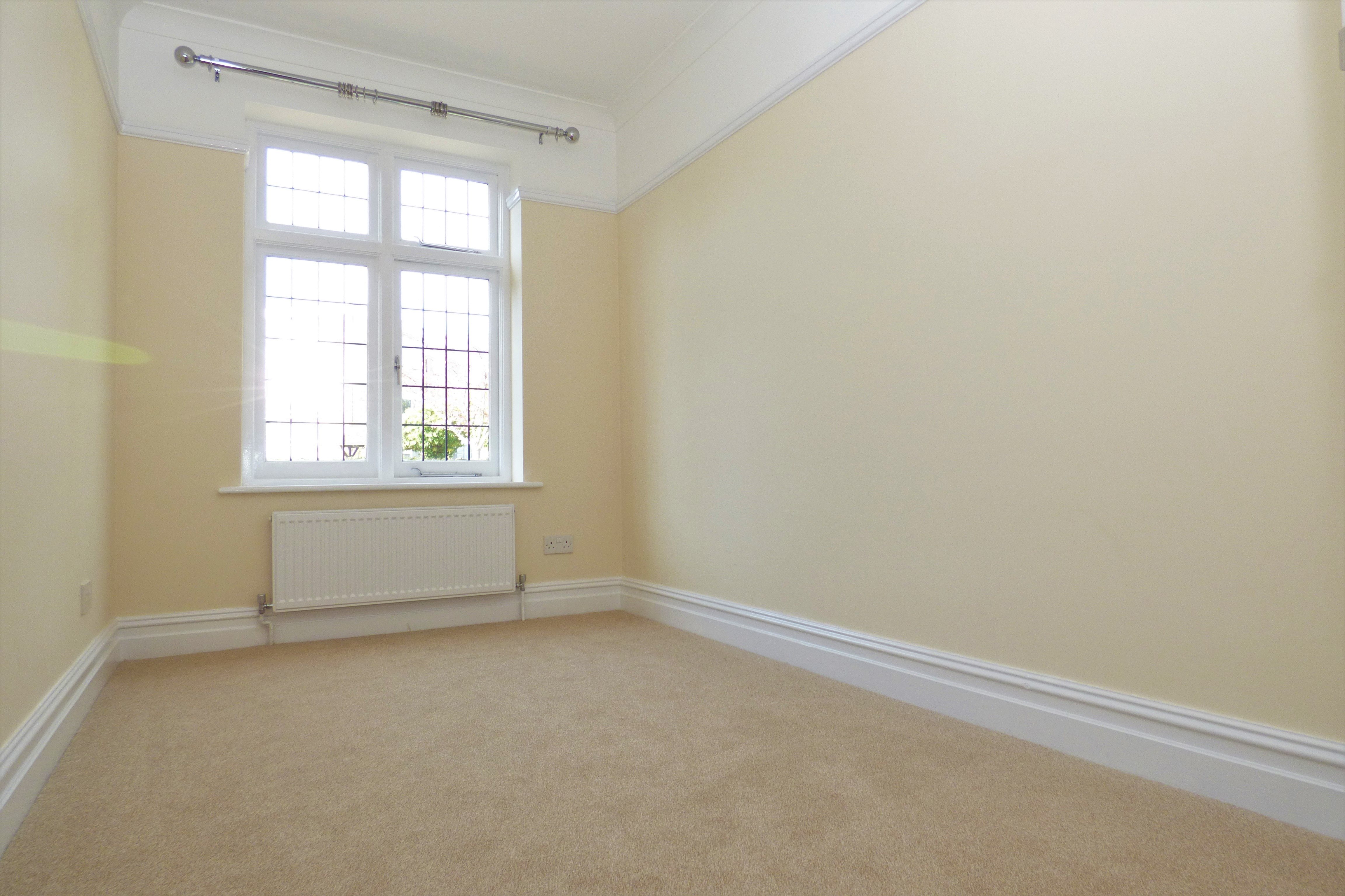 2 bed flat to rent in The Gables, 125 Hadleigh Road  - Property Image 7
