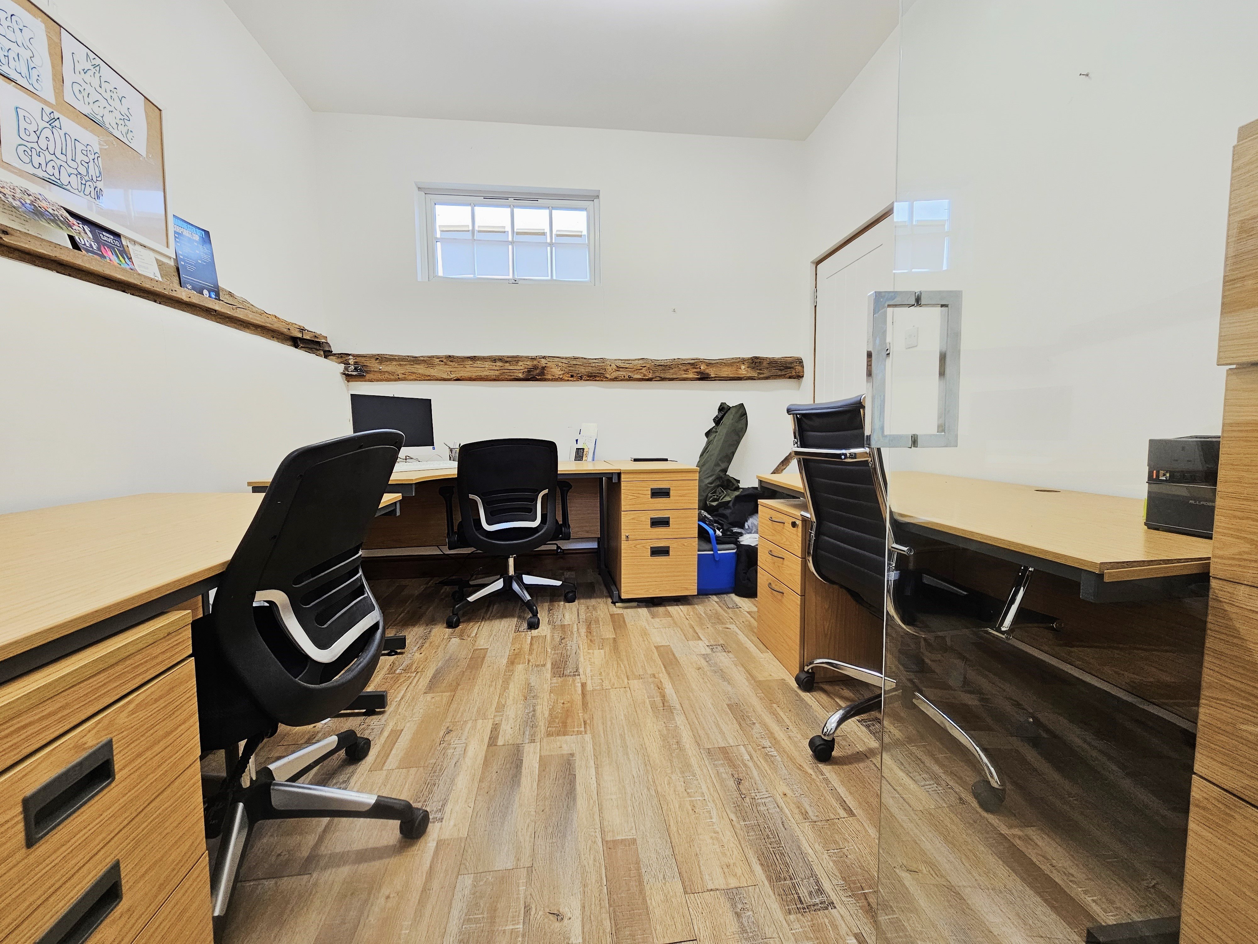 Commercial property to rent in t Floor Barn Offices, Main Road  - Property Image 4