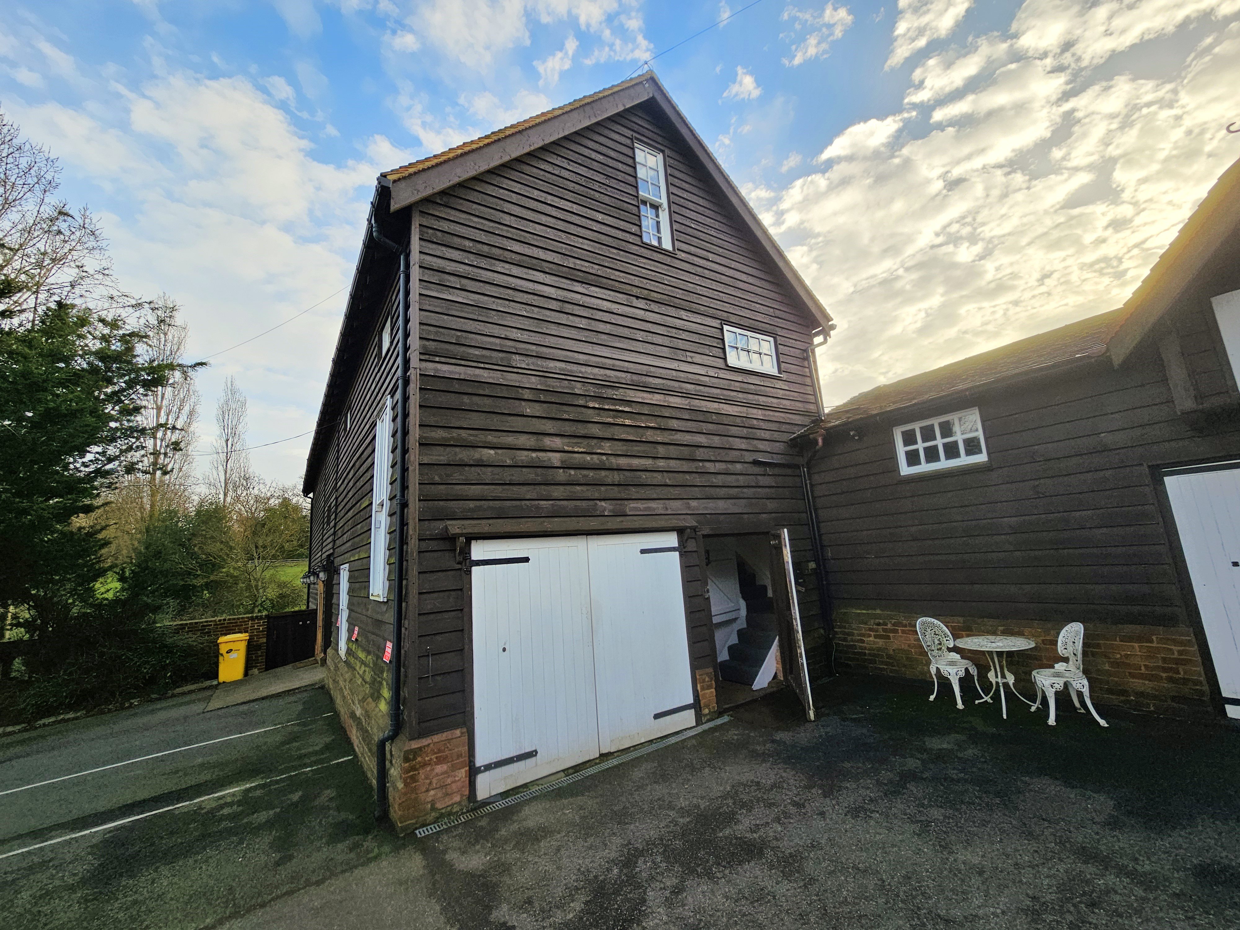 Commercial property to rent in t Floor Barn Offices, Main Road  - Property Image 5