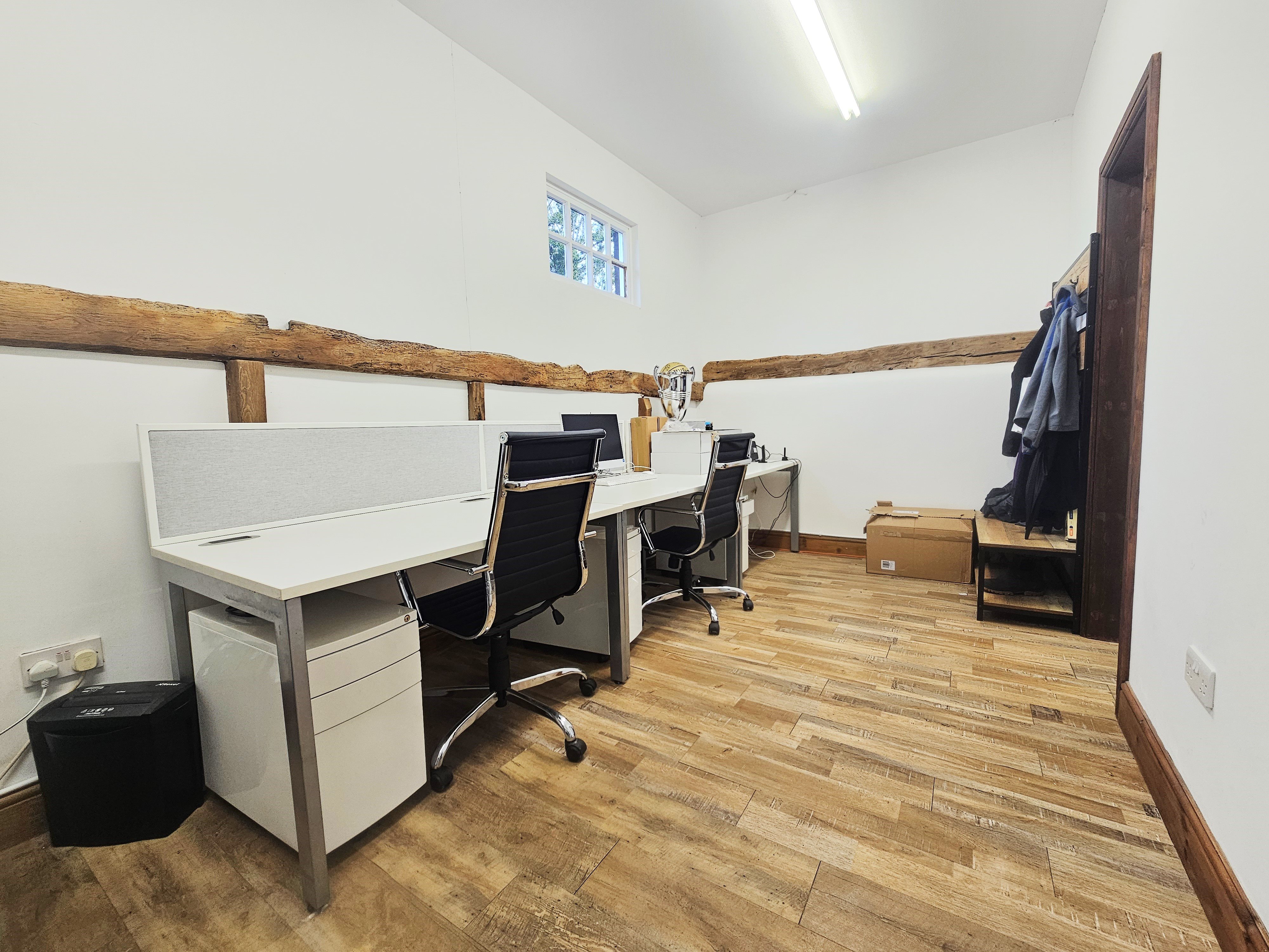 Commercial property to rent in t Floor Barn Offices, Main Road  - Property Image 2