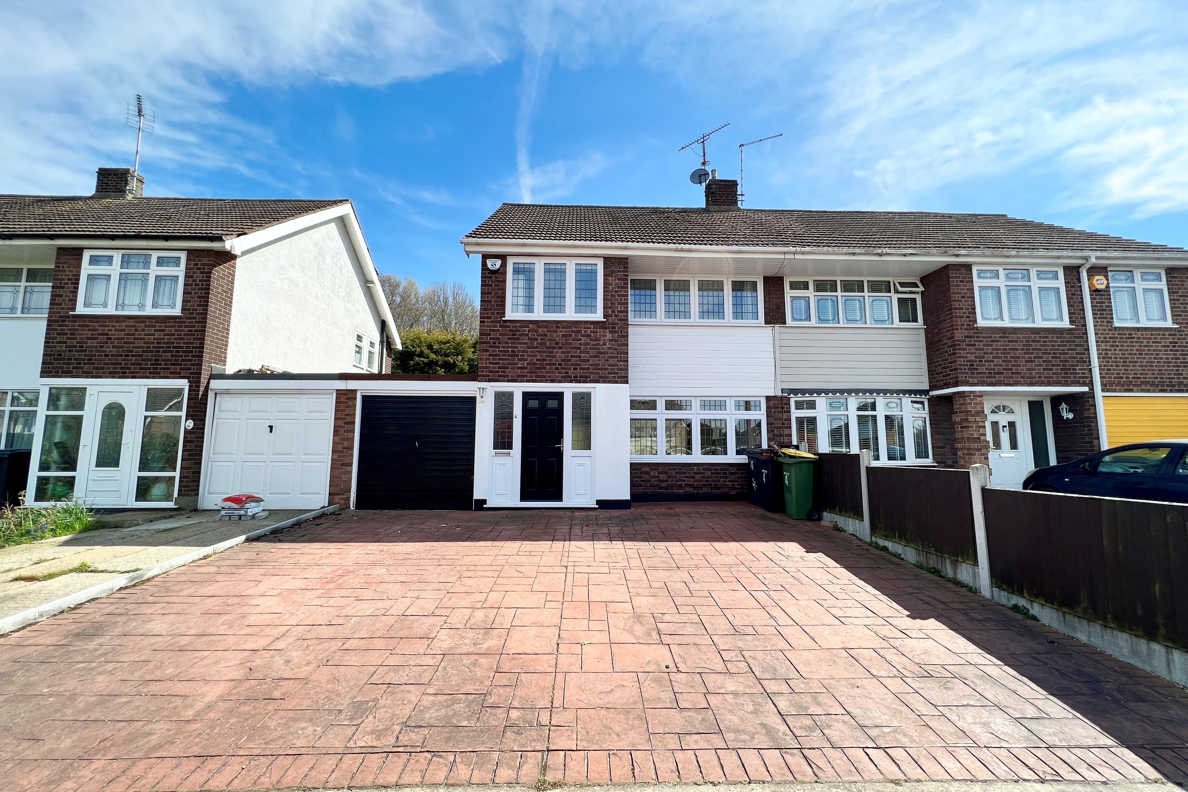 3 bed semi-detached house for sale in Fairland Close, Rayleigh, SS6 
