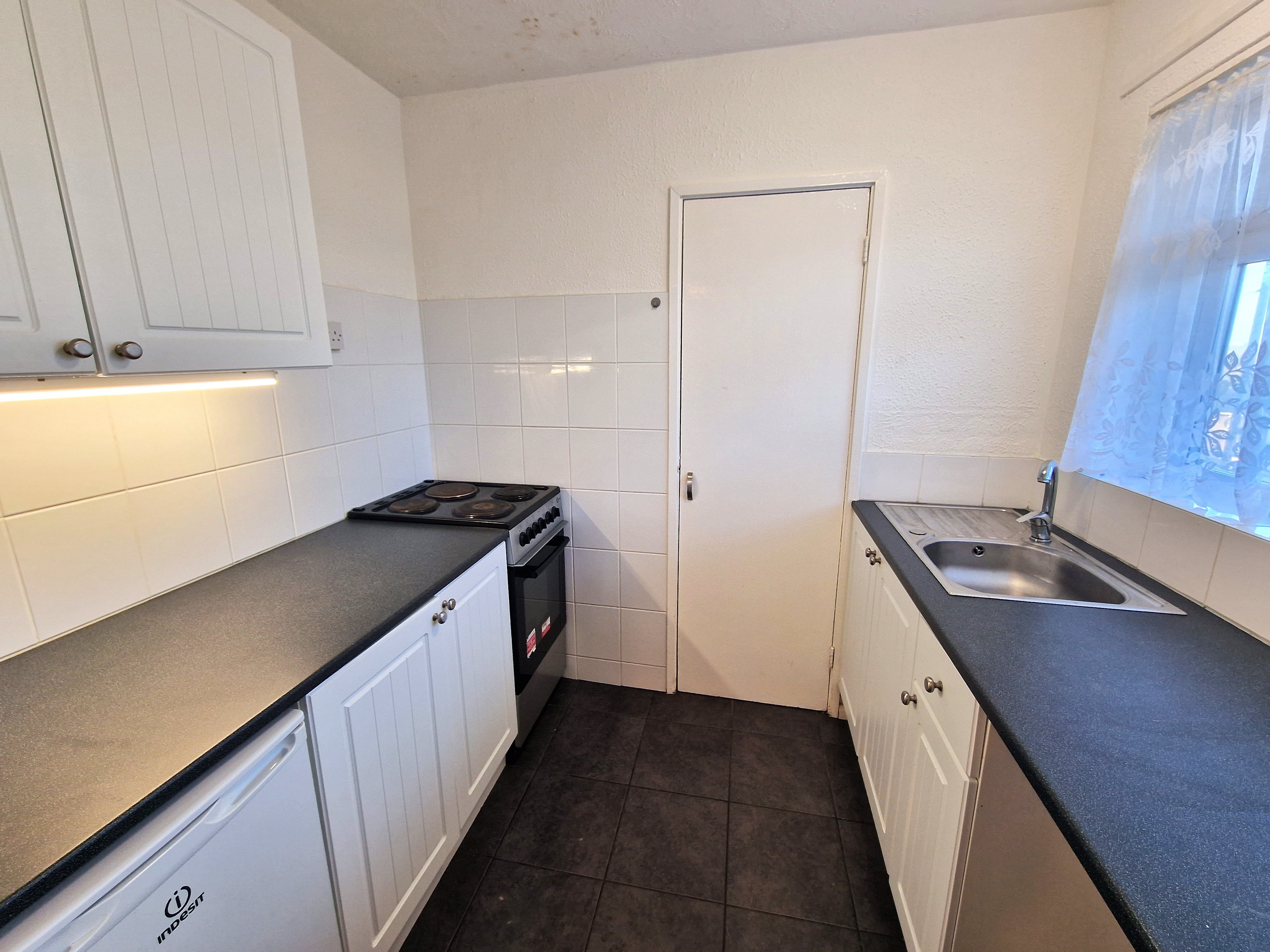 1 bed flat for sale in Thistledown, Basildon  - Property Image 4