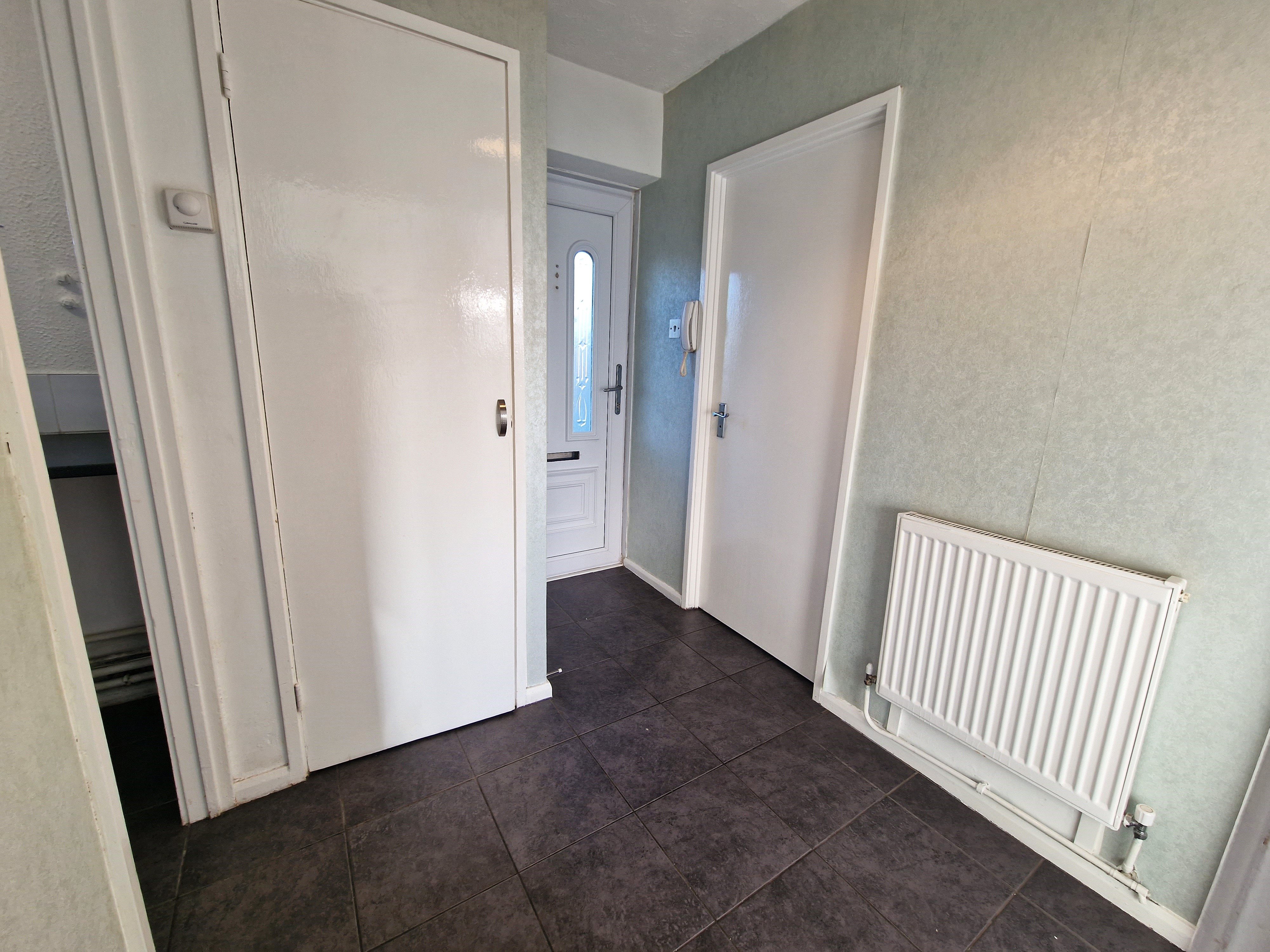 1 bed flat for sale in Thistledown, Basildon  - Property Image 6