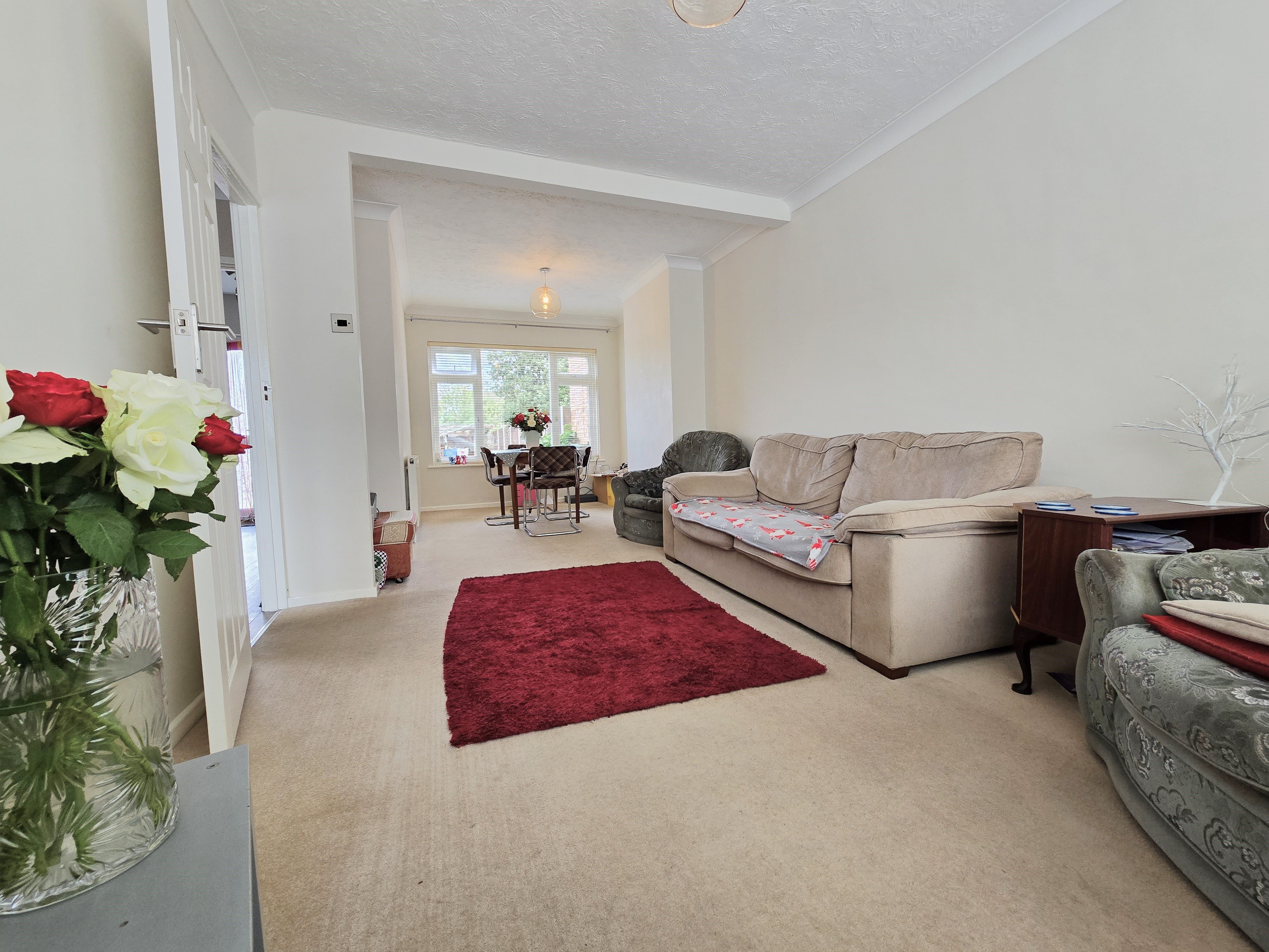 3 bed semi-detached house for sale in Westfield Close, Wickford  - Property Image 3