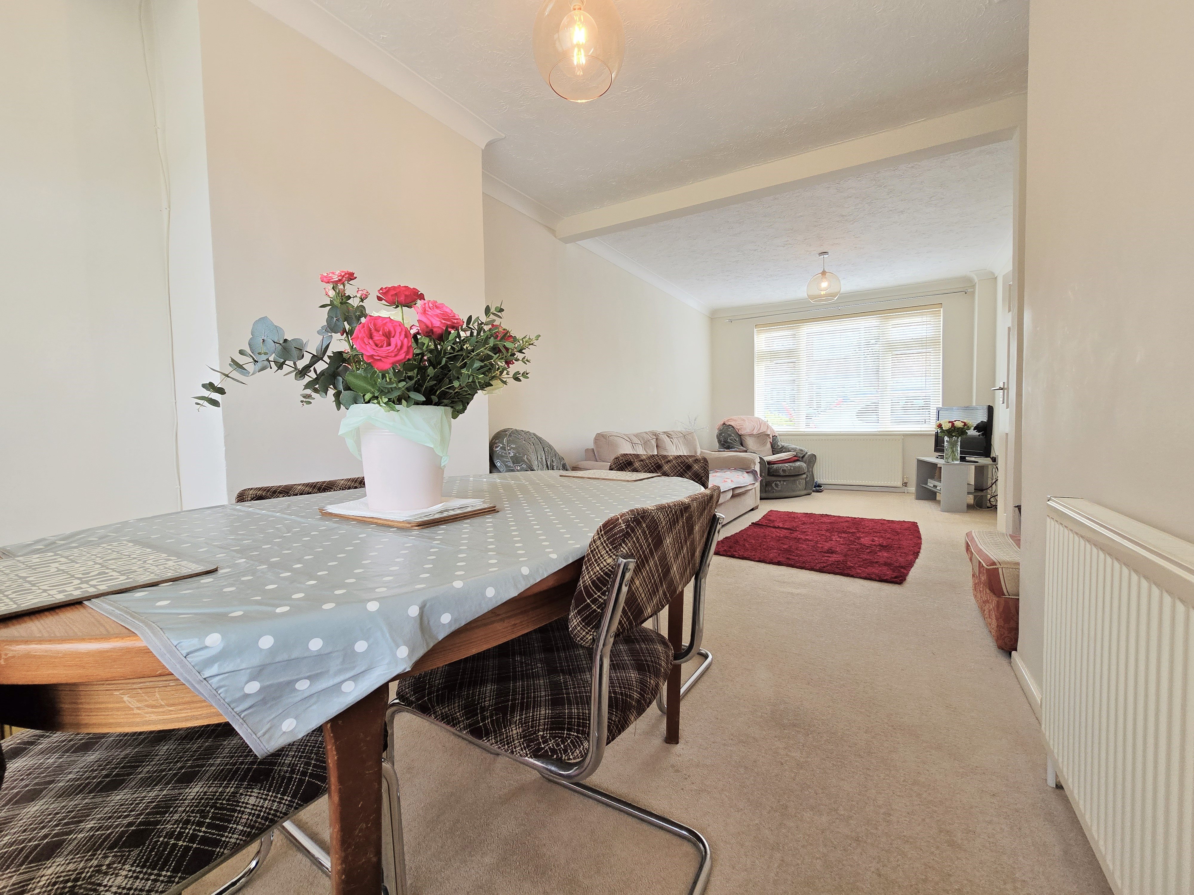 3 bed semi-detached house for sale in Westfield Close, Wickford  - Property Image 4