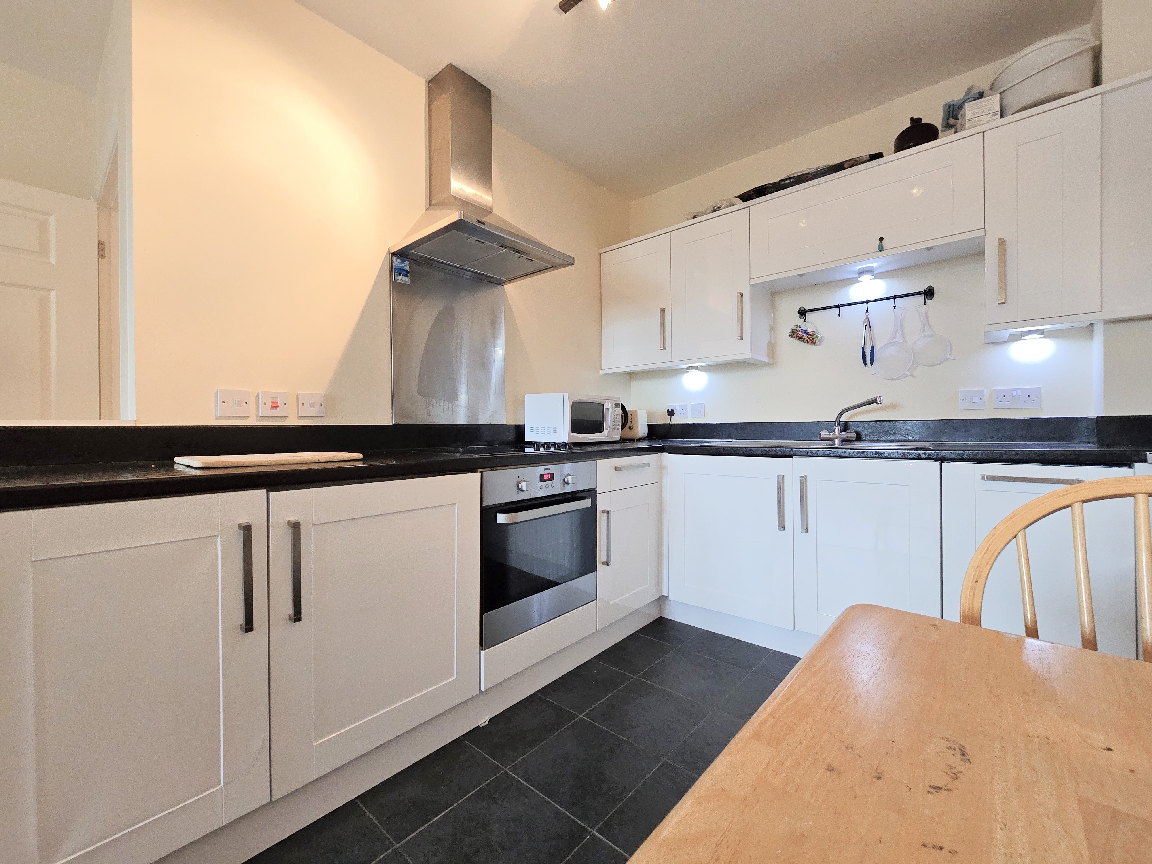 1 bed flat for sale in Phoenix Heights, Rayleigh  - Property Image 2